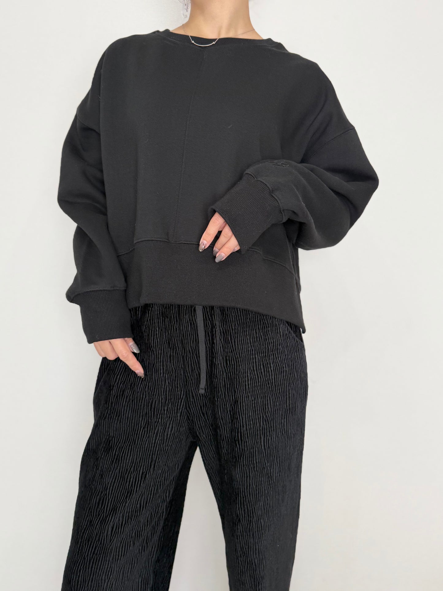 NEWI SILKY CURVE SWEAT