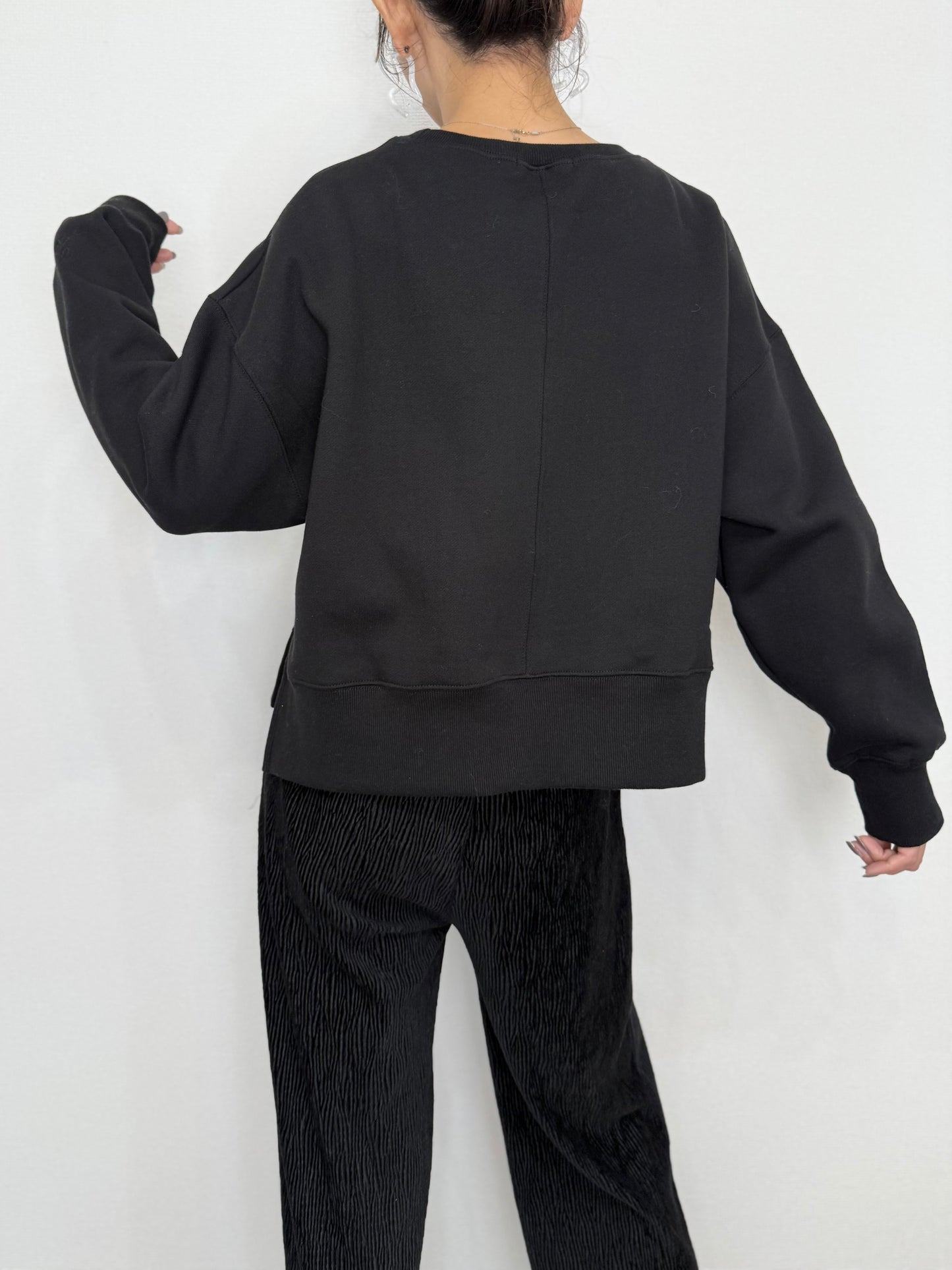 NEWI SILKY CURVE SWEAT