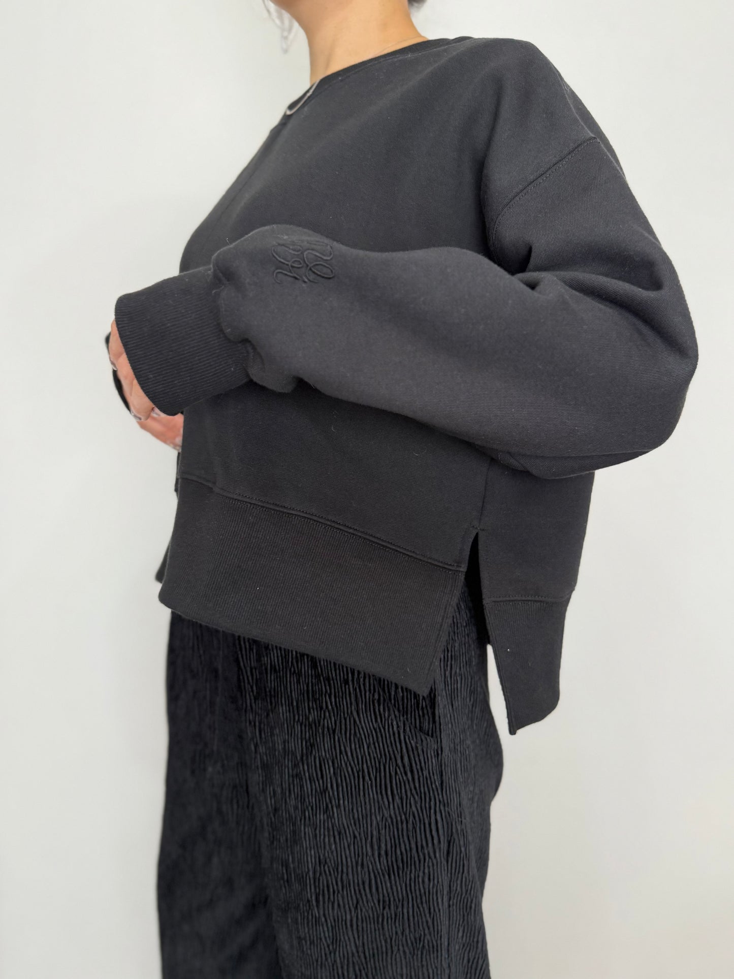 NEWI SILKY CURVE SWEAT