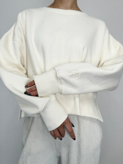 NEWI SILKY CURVE SWEAT