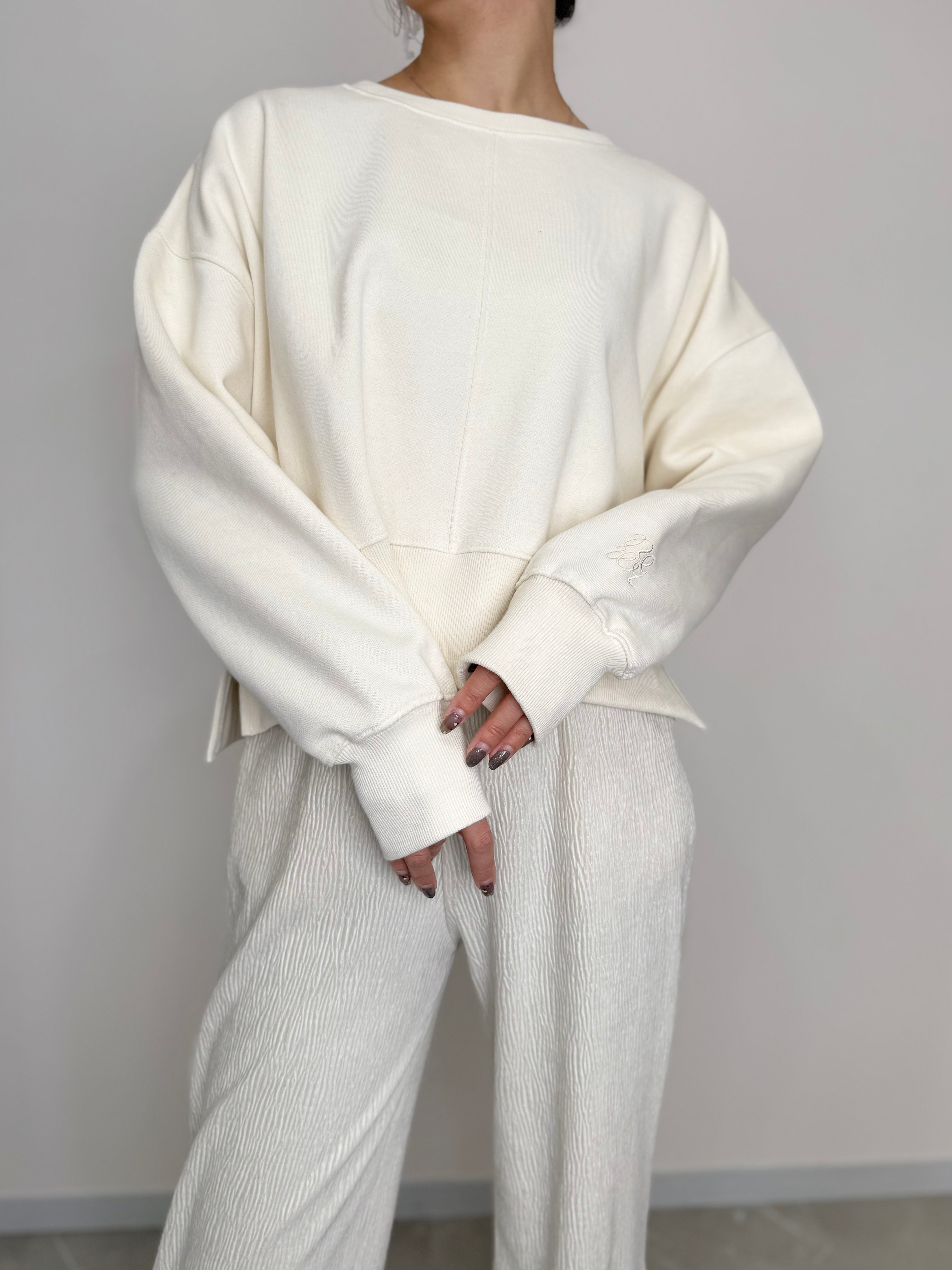 NEWI SILKY CURVE SWEAT