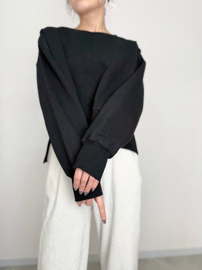 NEWI SILKY CURVE SWEAT