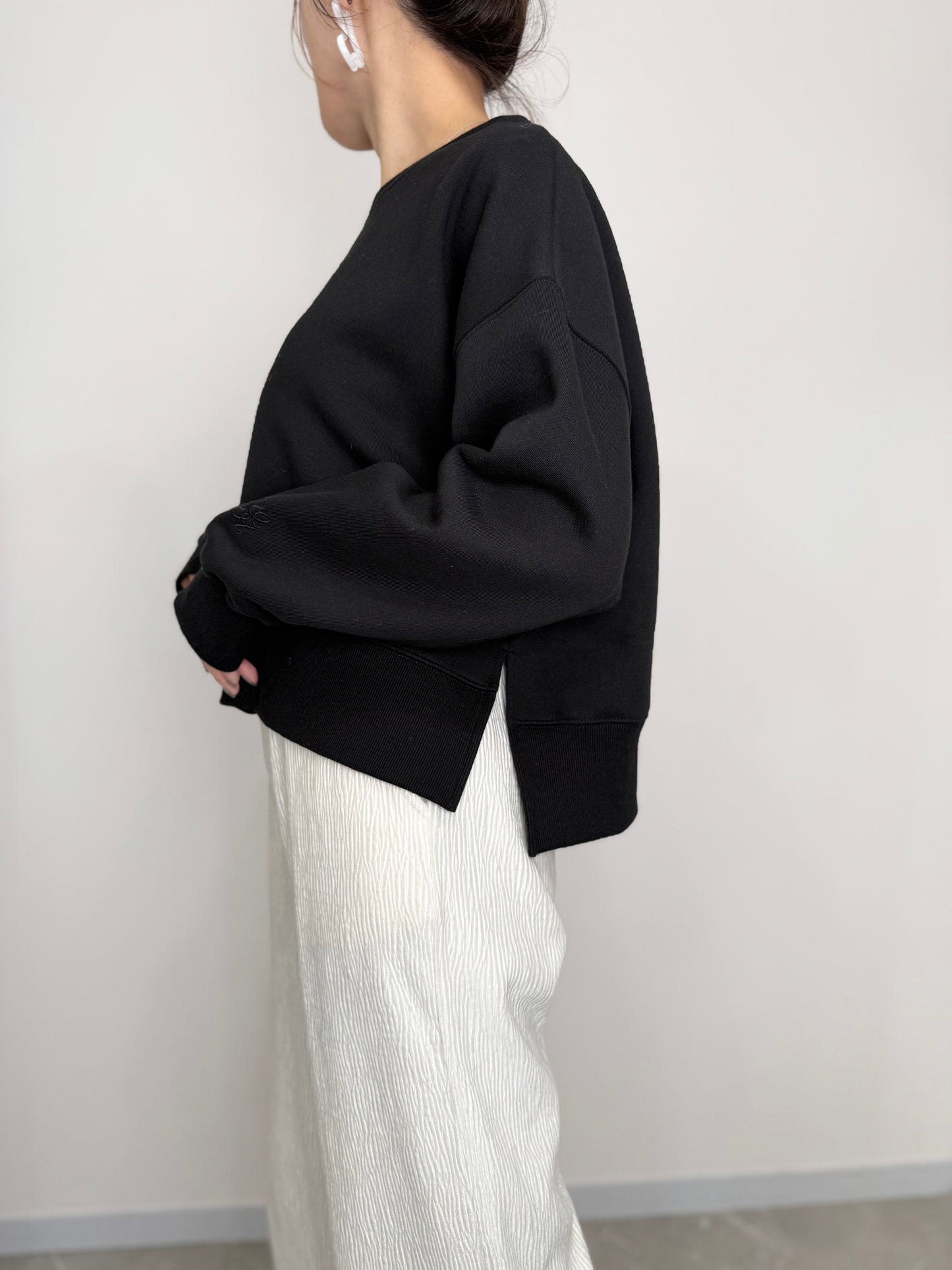 NEWI SILKY CURVE SWEAT