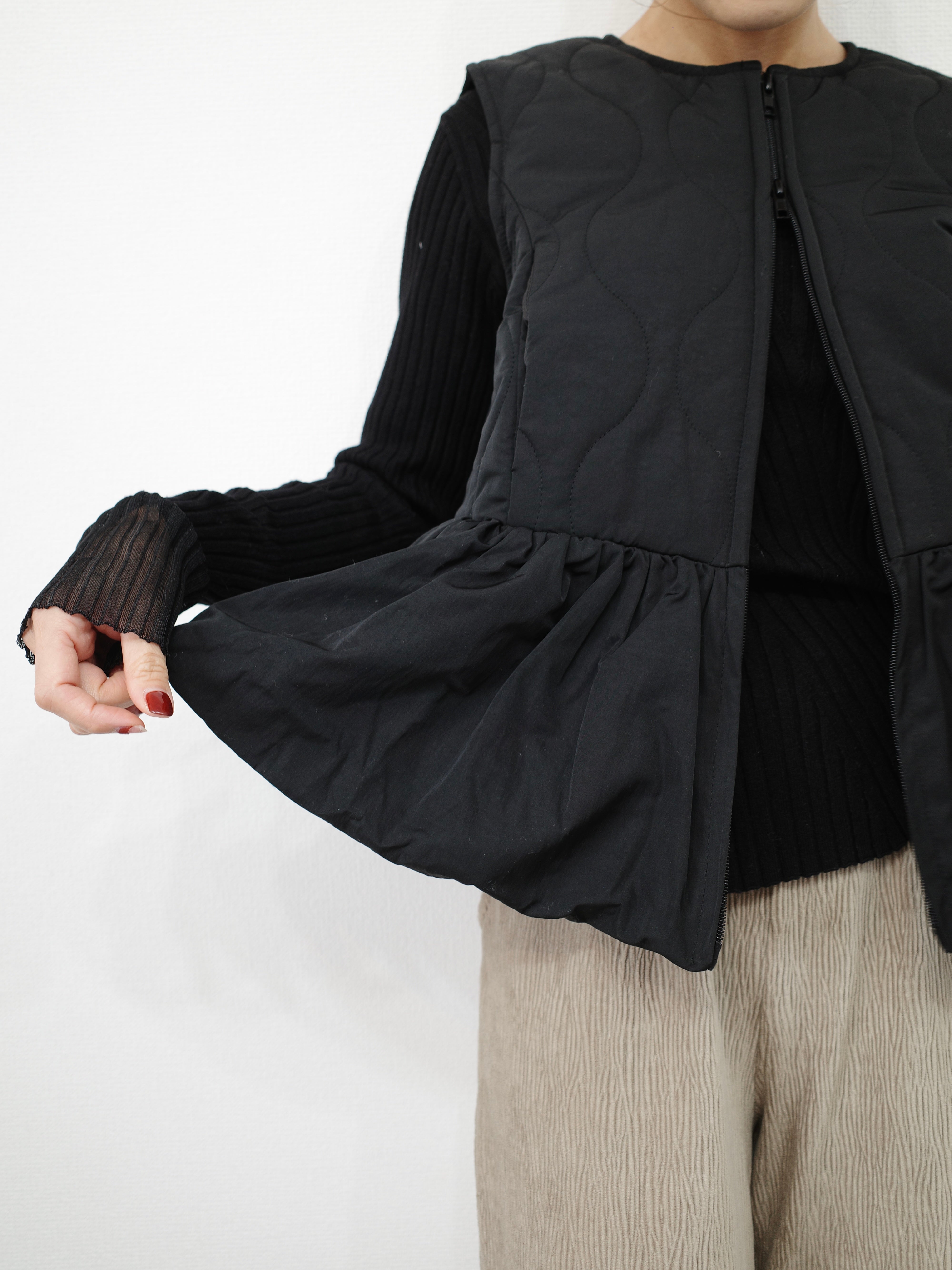 FRILL HEM QUILTING VEST