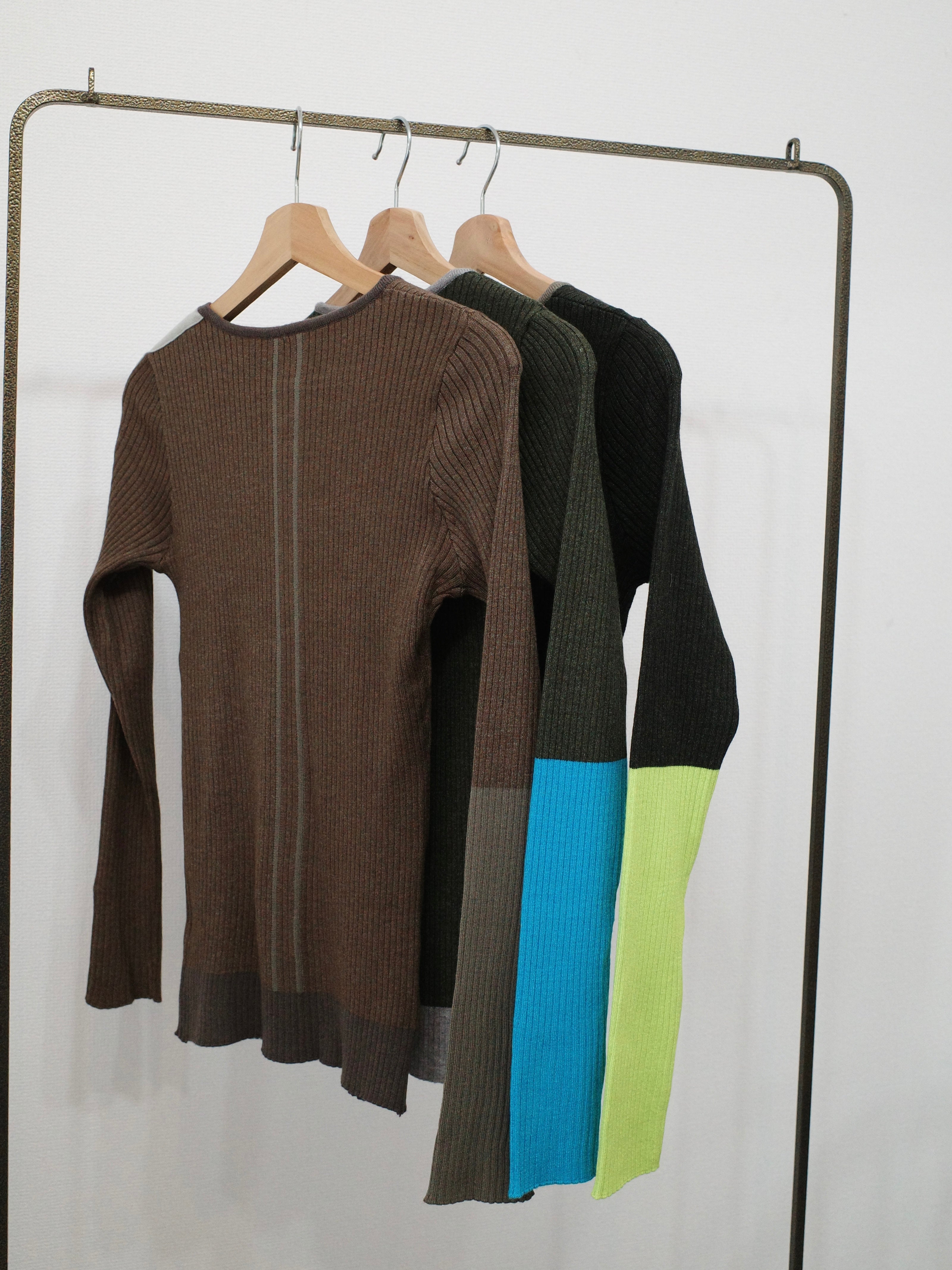 EN LINE ASYMMETRY RIB KNIT