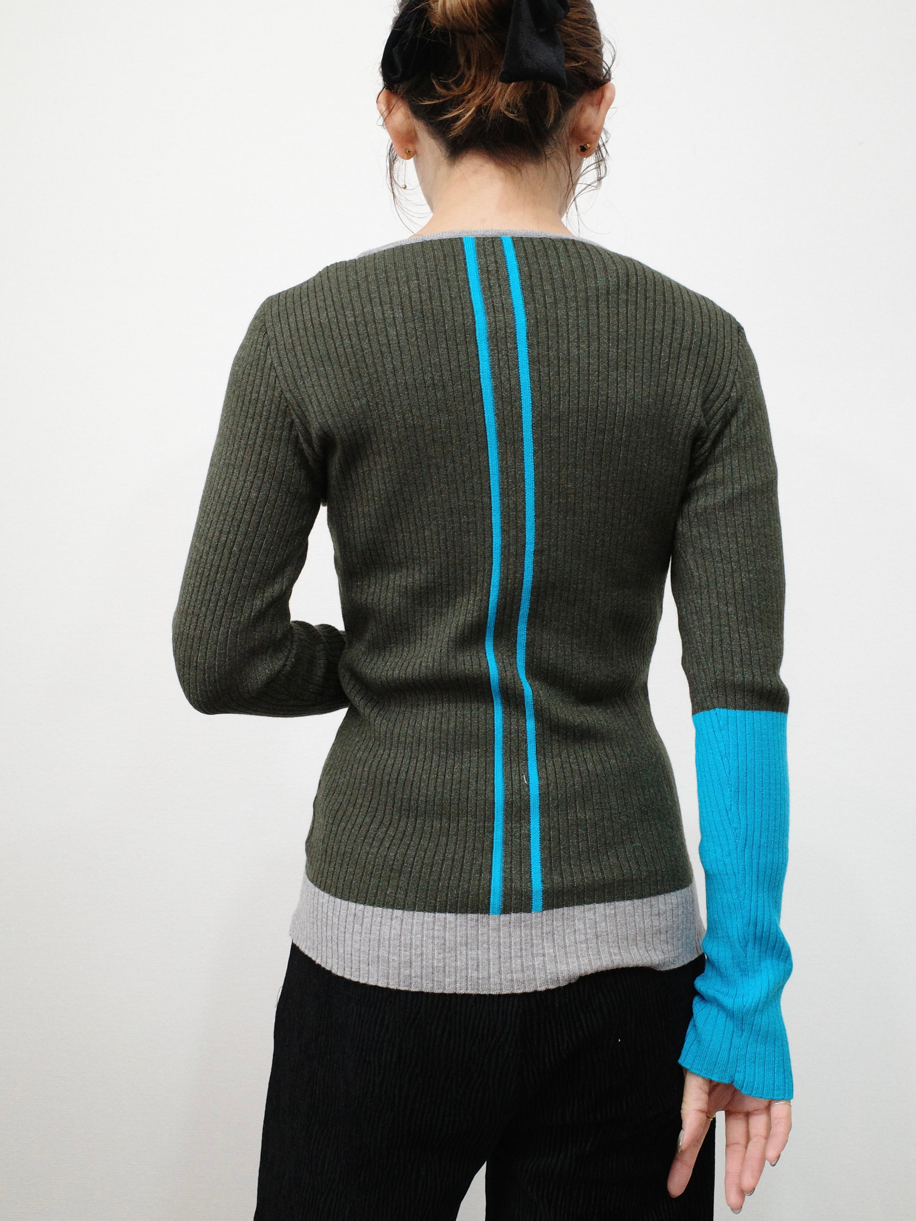 EN LINE ASYMMETRY RIB KNIT