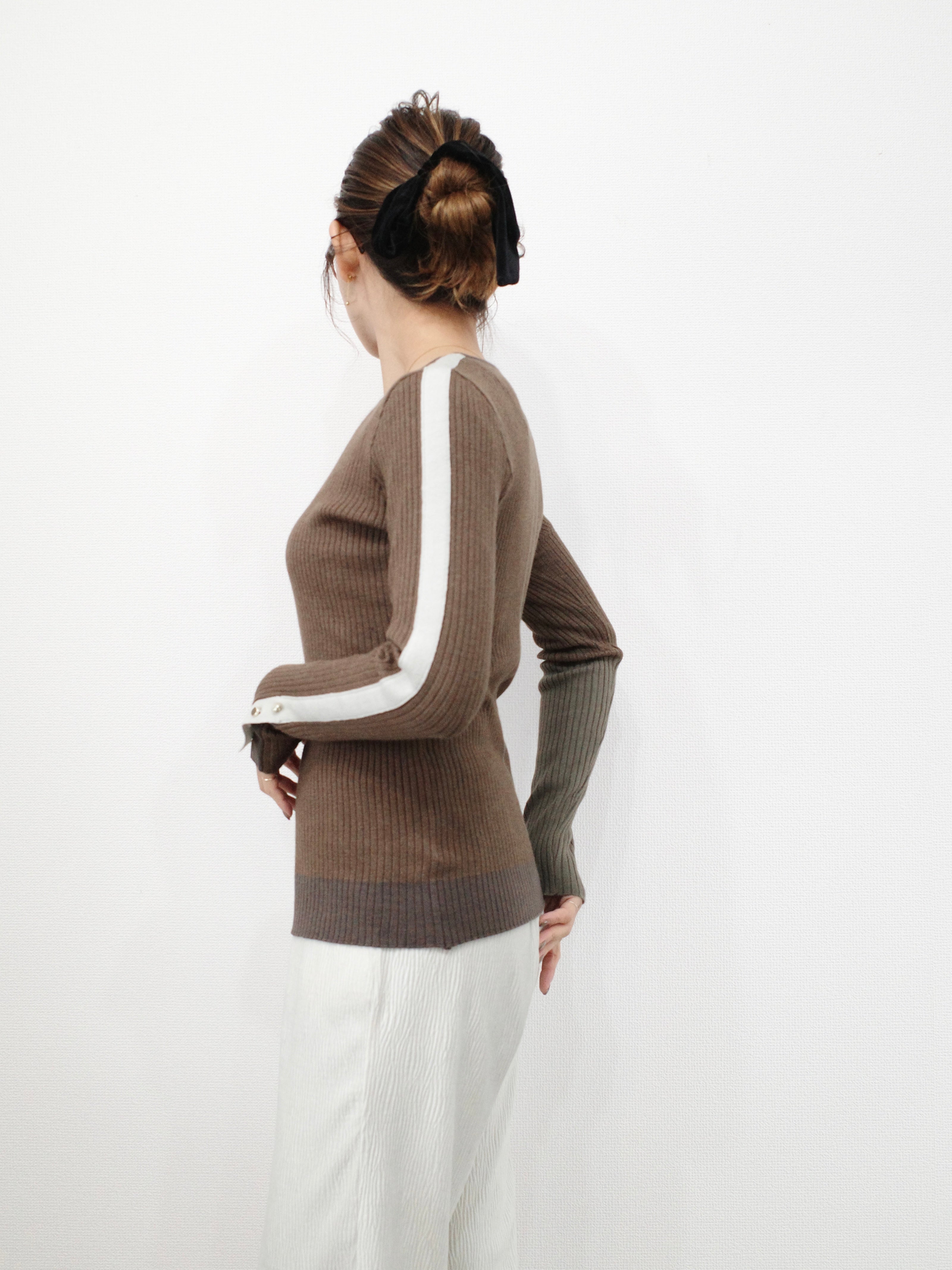 EN LINE ASYMMETRY RIB KNIT