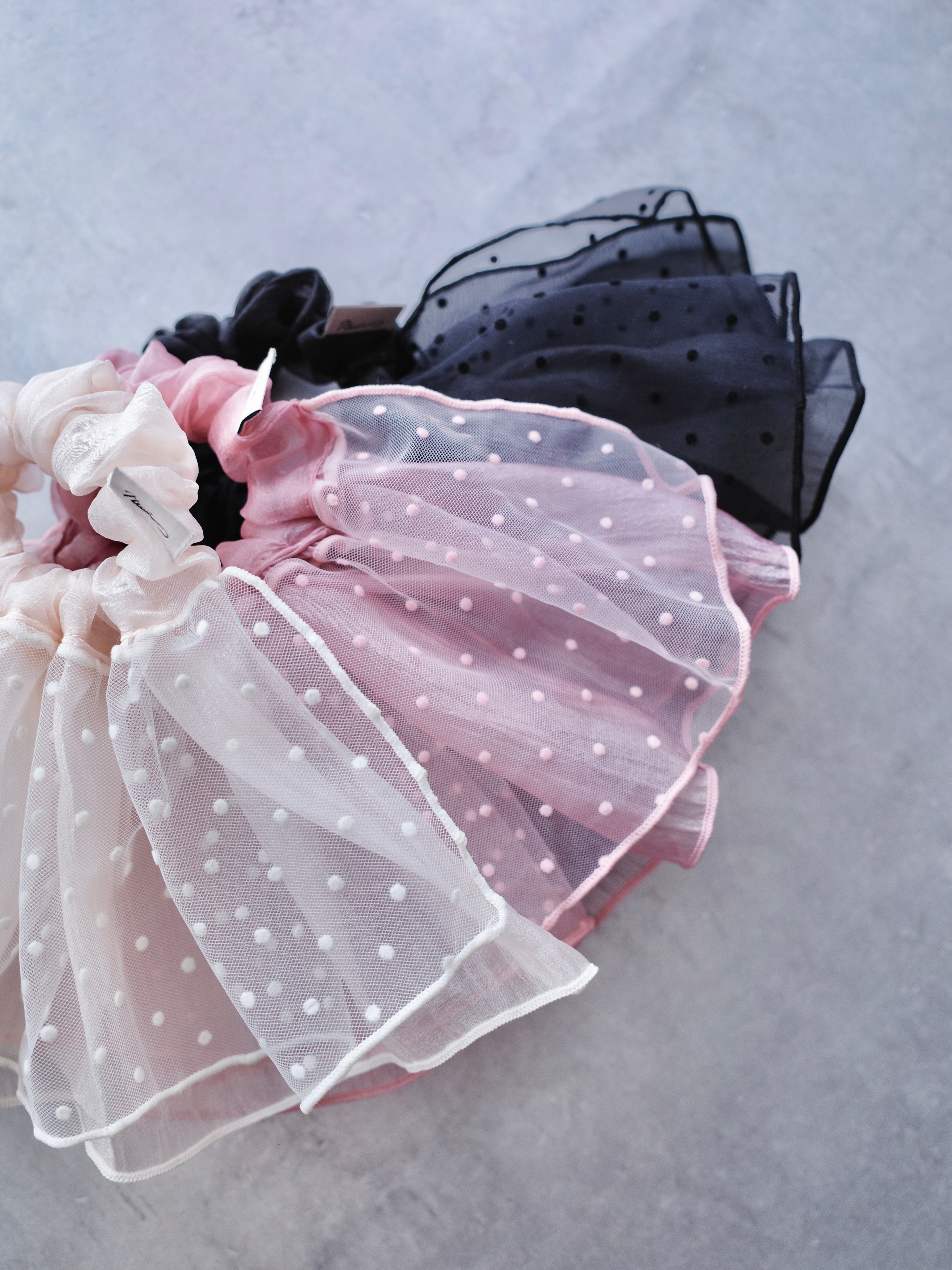 SHEER DOT SCRUNCHIE