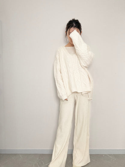 【NEW】ケーブルVネックオーバーニット