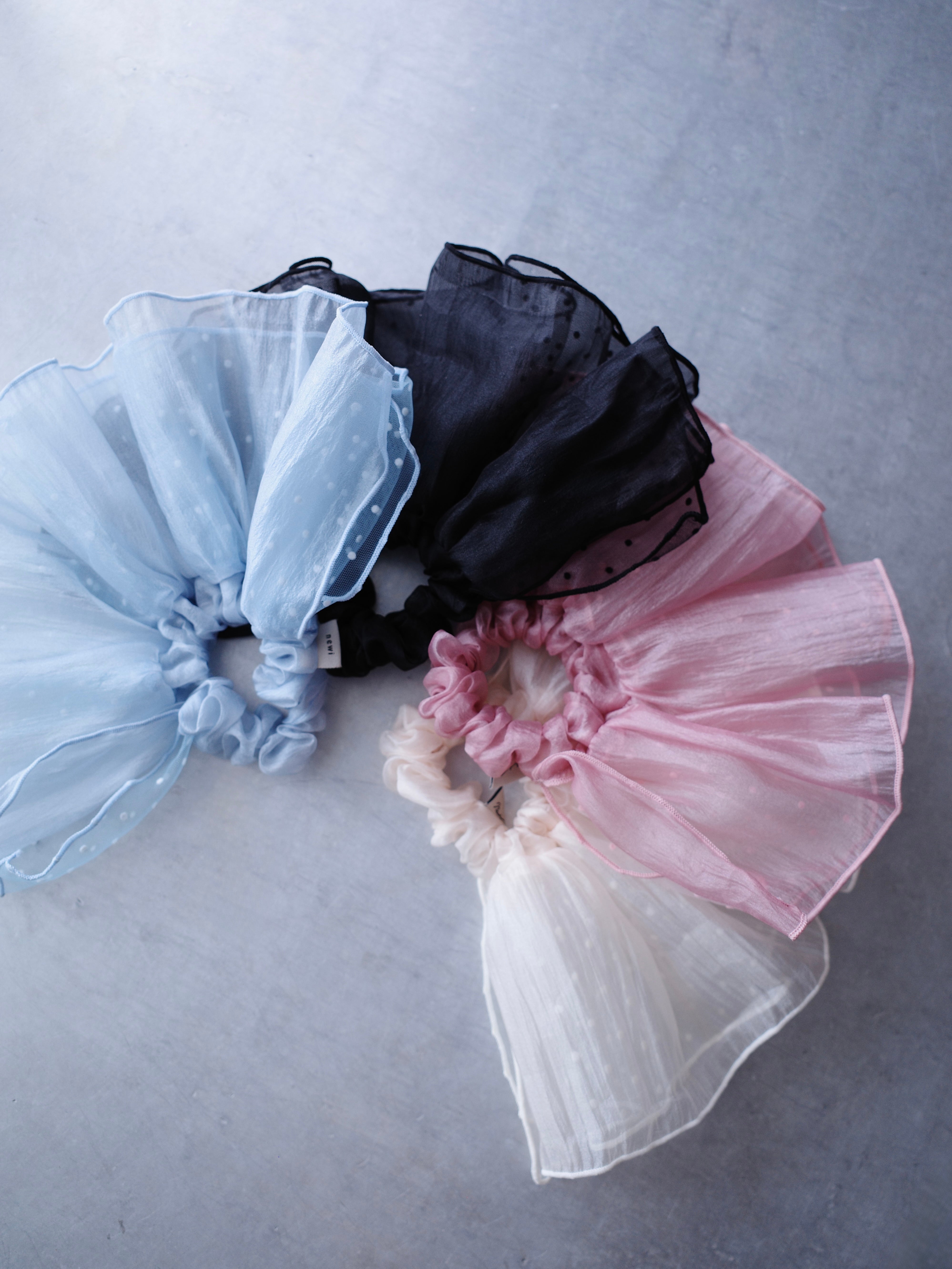 SHEER DOT SCRUNCHIE