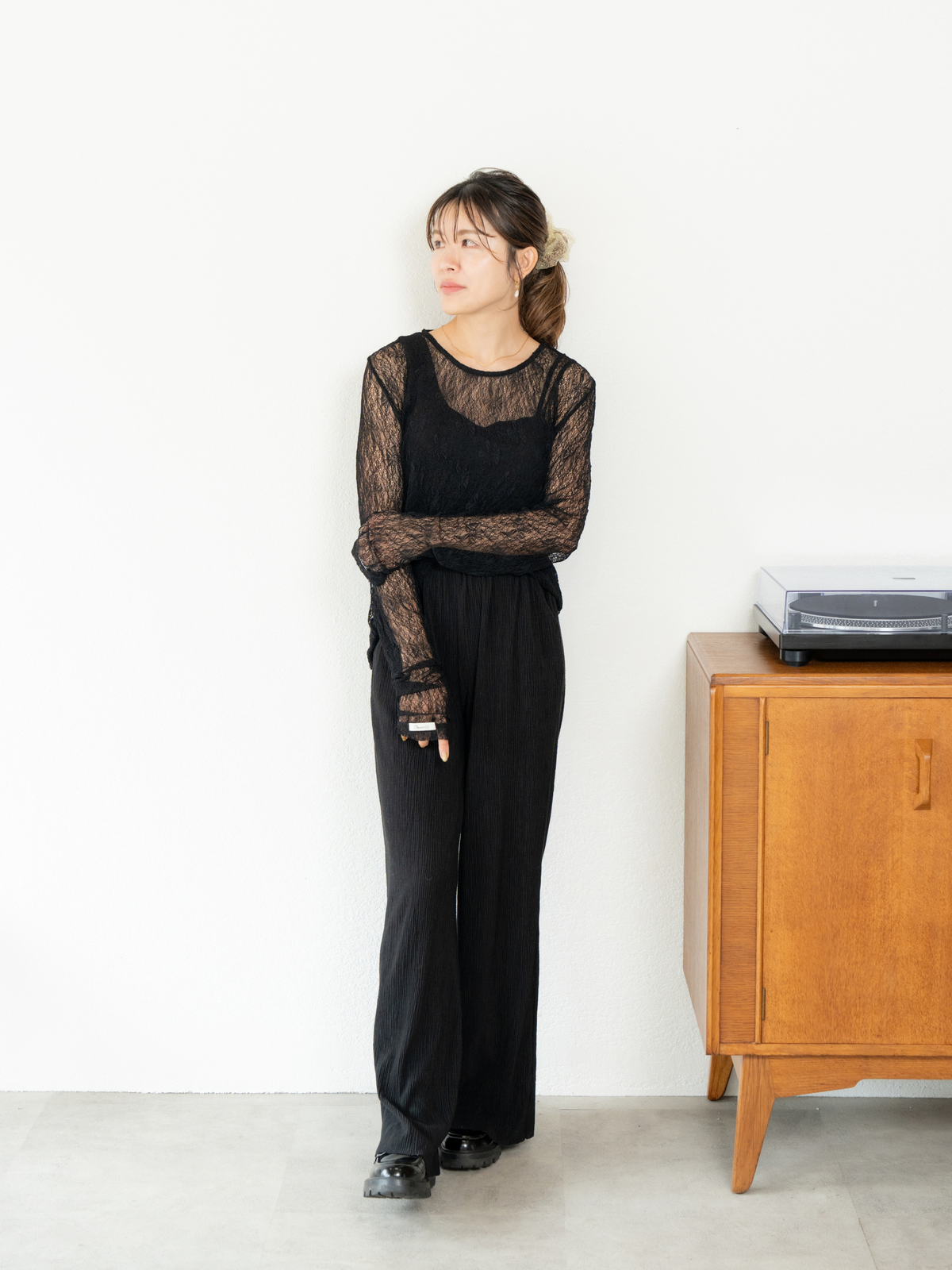 STRETCH LACE FIT TOP