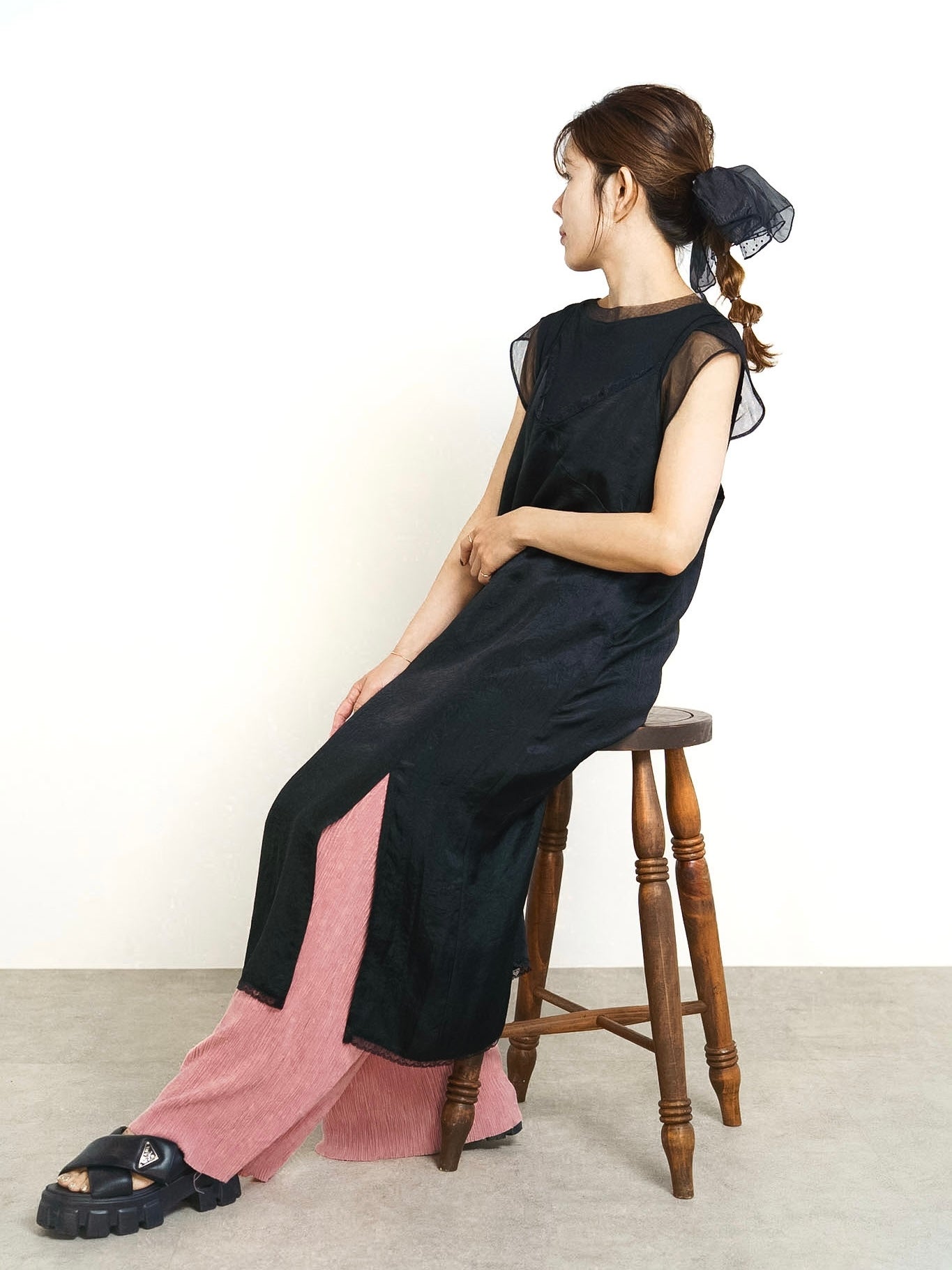 LACE TRIM LAYERED DRESS