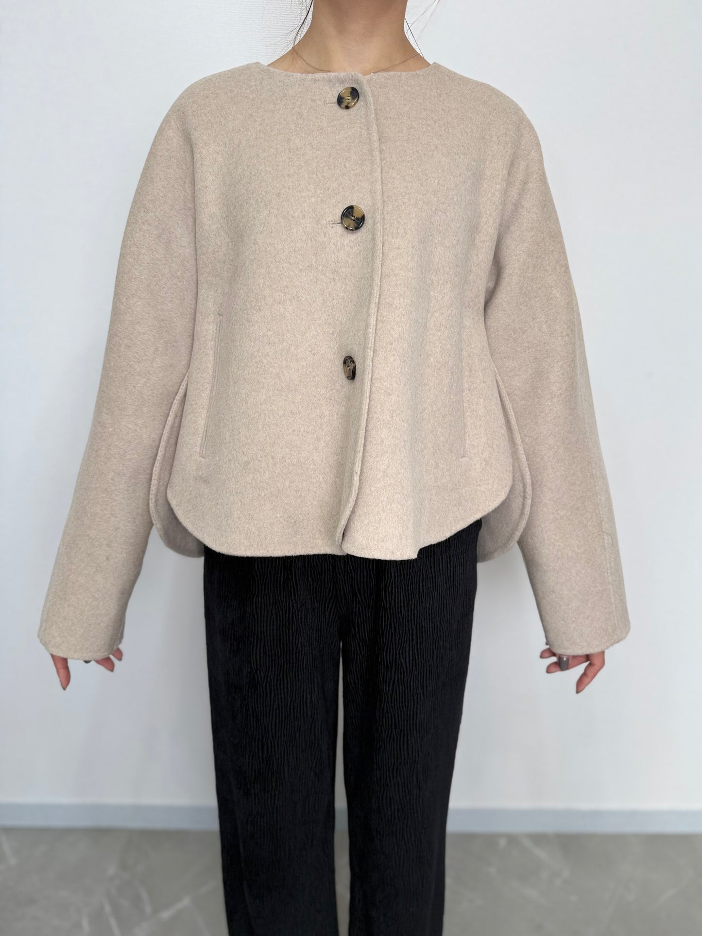 ROUND SHORT WOOL COAT