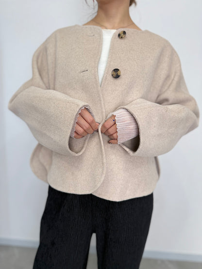 ROUND SHORT WOOL COAT