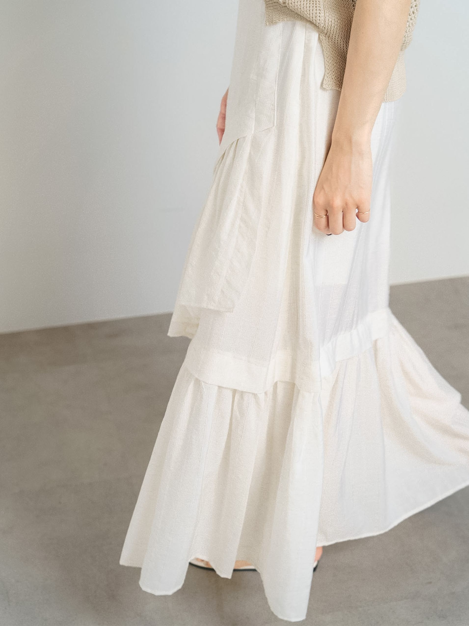 ASYMMETRY FRILL HEM SKIRT