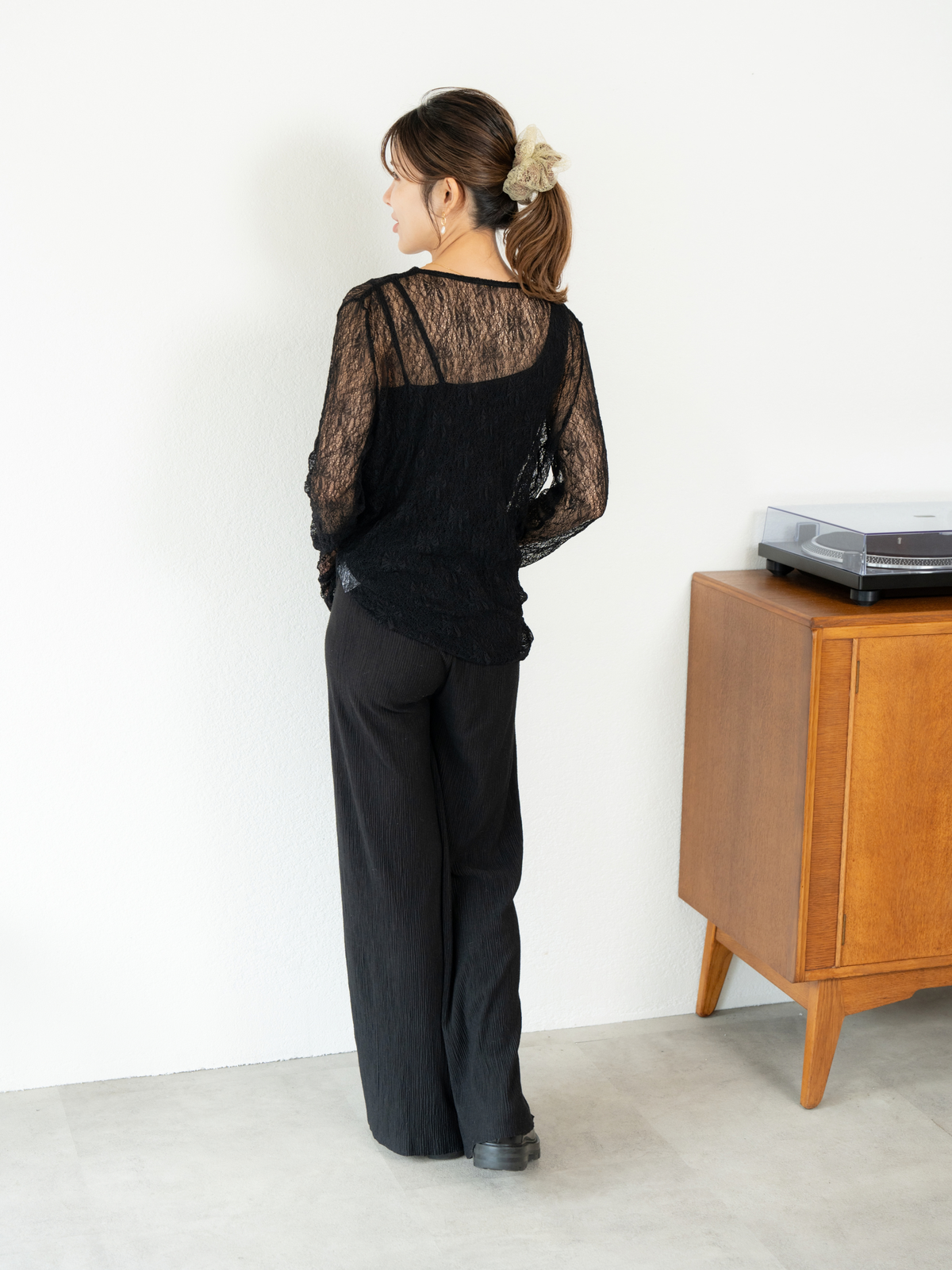 STRETCH LACE FIT TOP