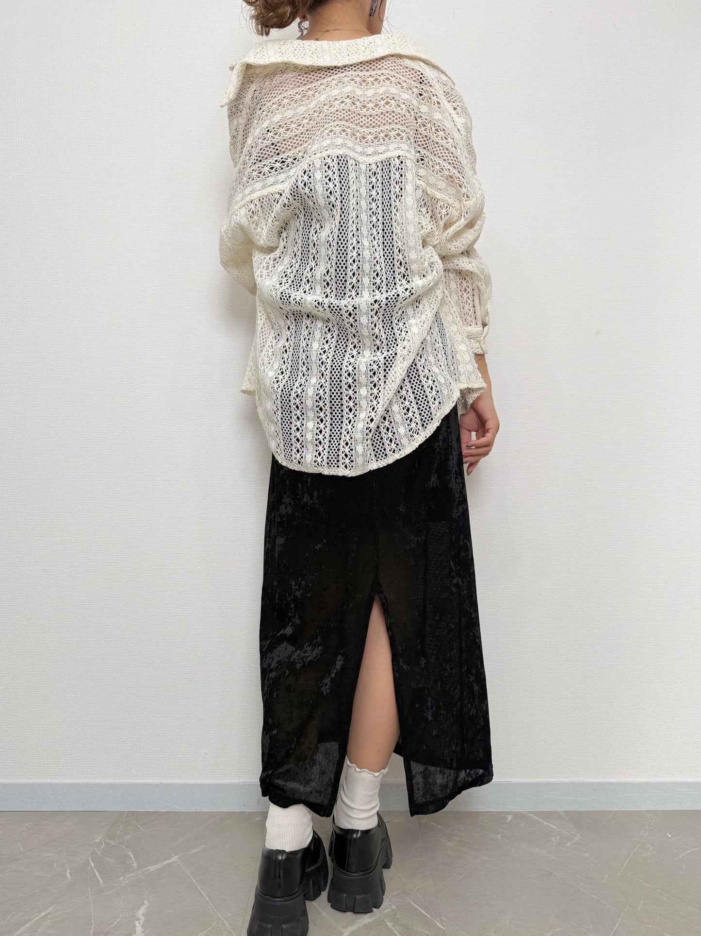 透かし編みルーズシャツ