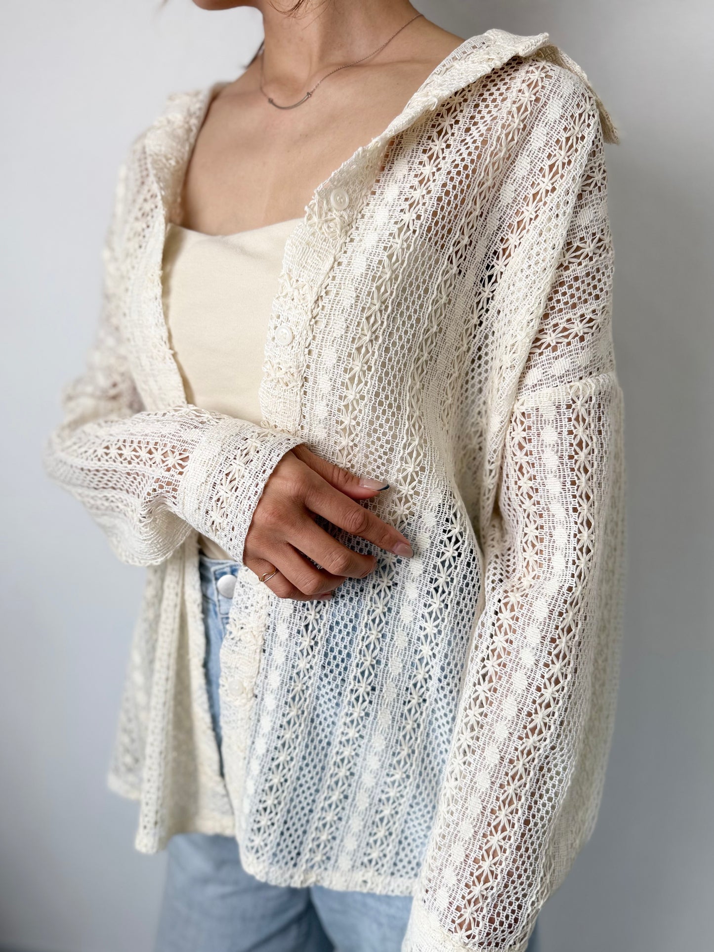 透かし編みルーズシャツ