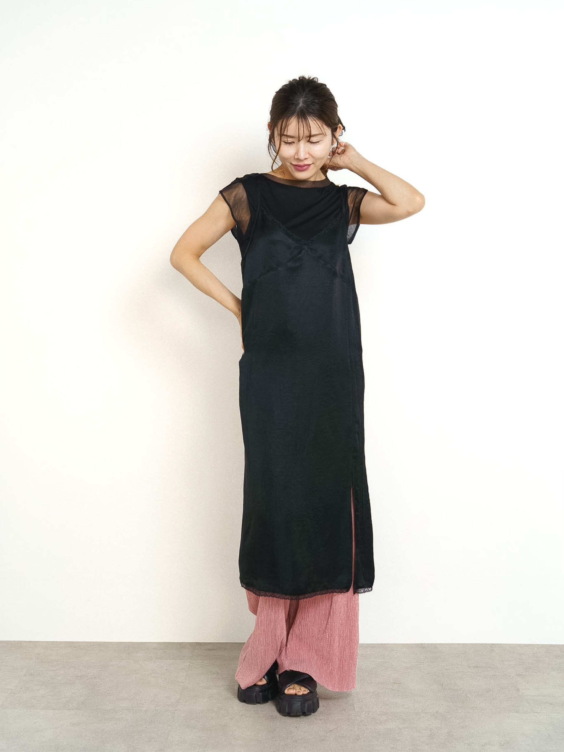 LACE TRIM LAYERED DRESS