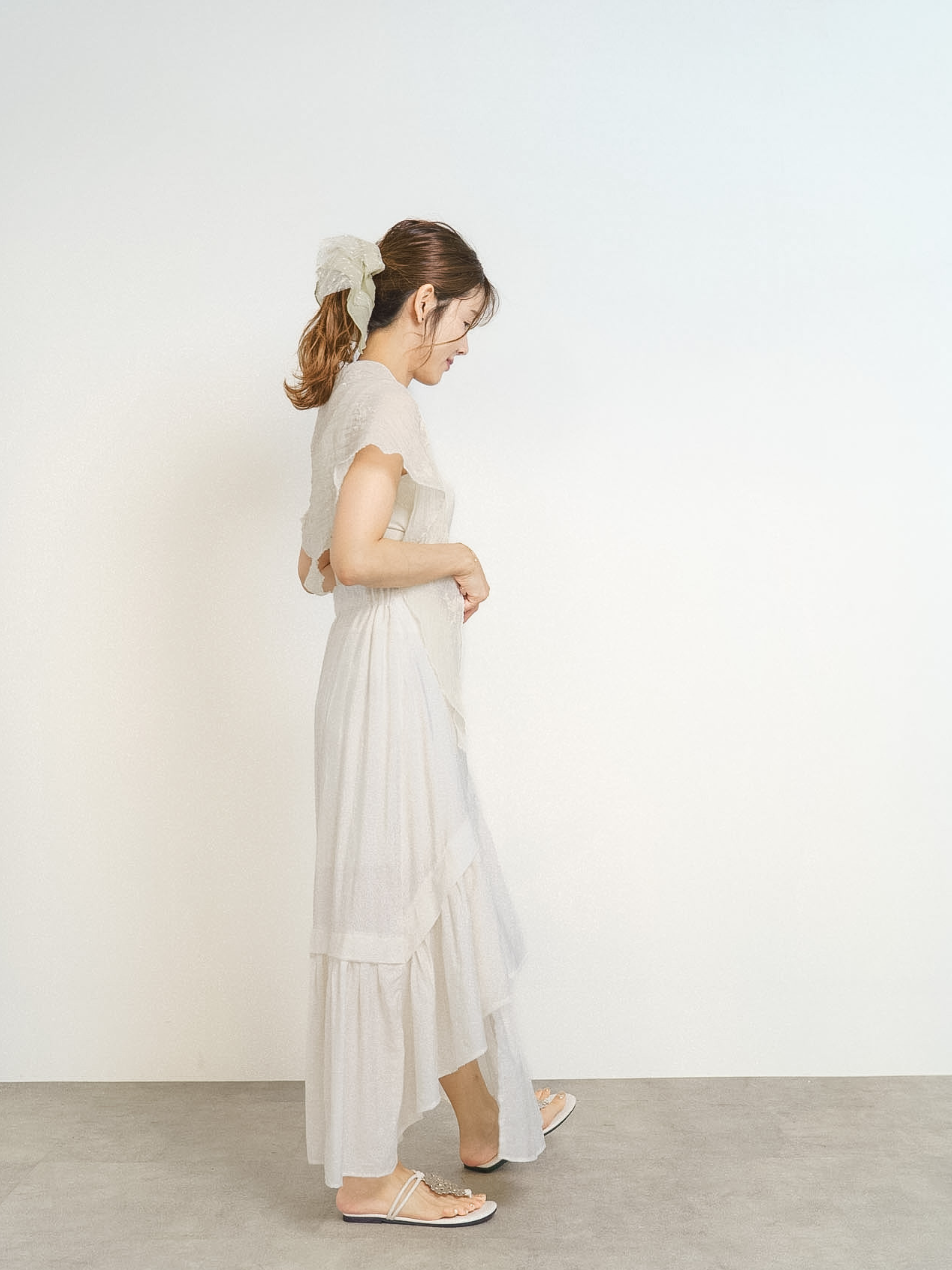 ASYMMETRY FRILL HEM SKIRT