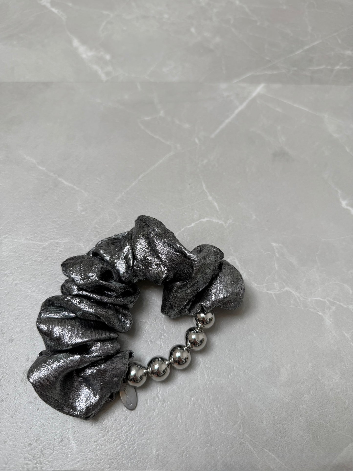 【先行販売】５連パールシュシュ