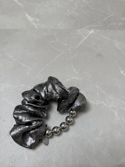 【先行販売】５連パールシュシュ