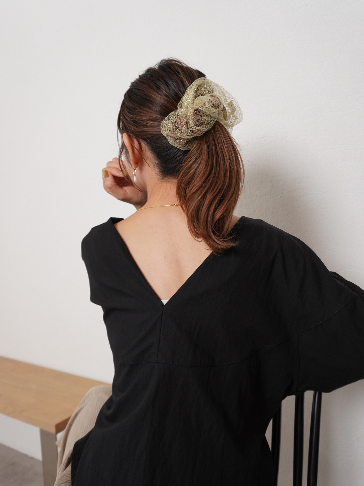 SHIMMER MESH SCRUNCHIE【9/18(金)〜 販売】