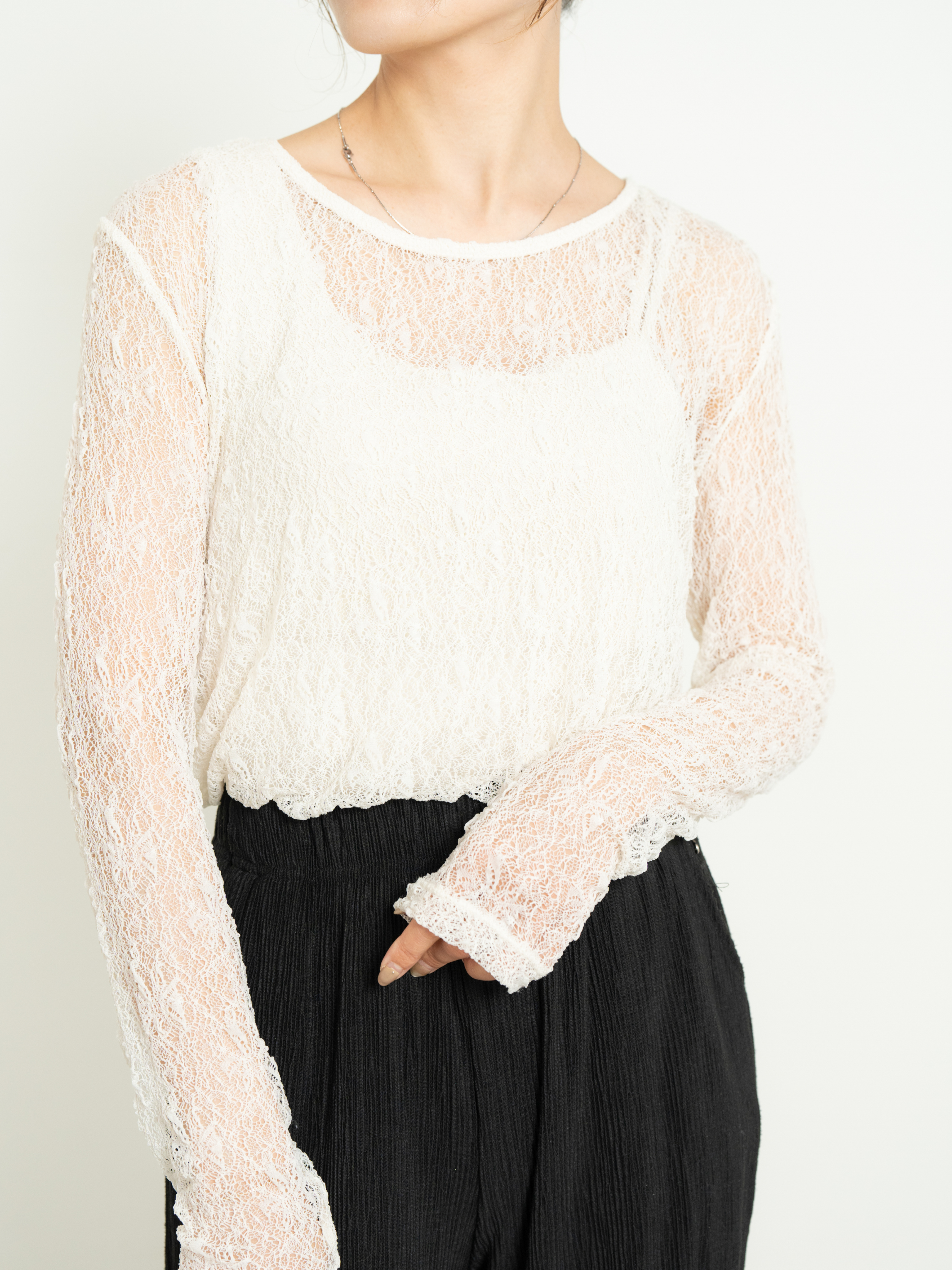 STRETCH LACE FIT TOP