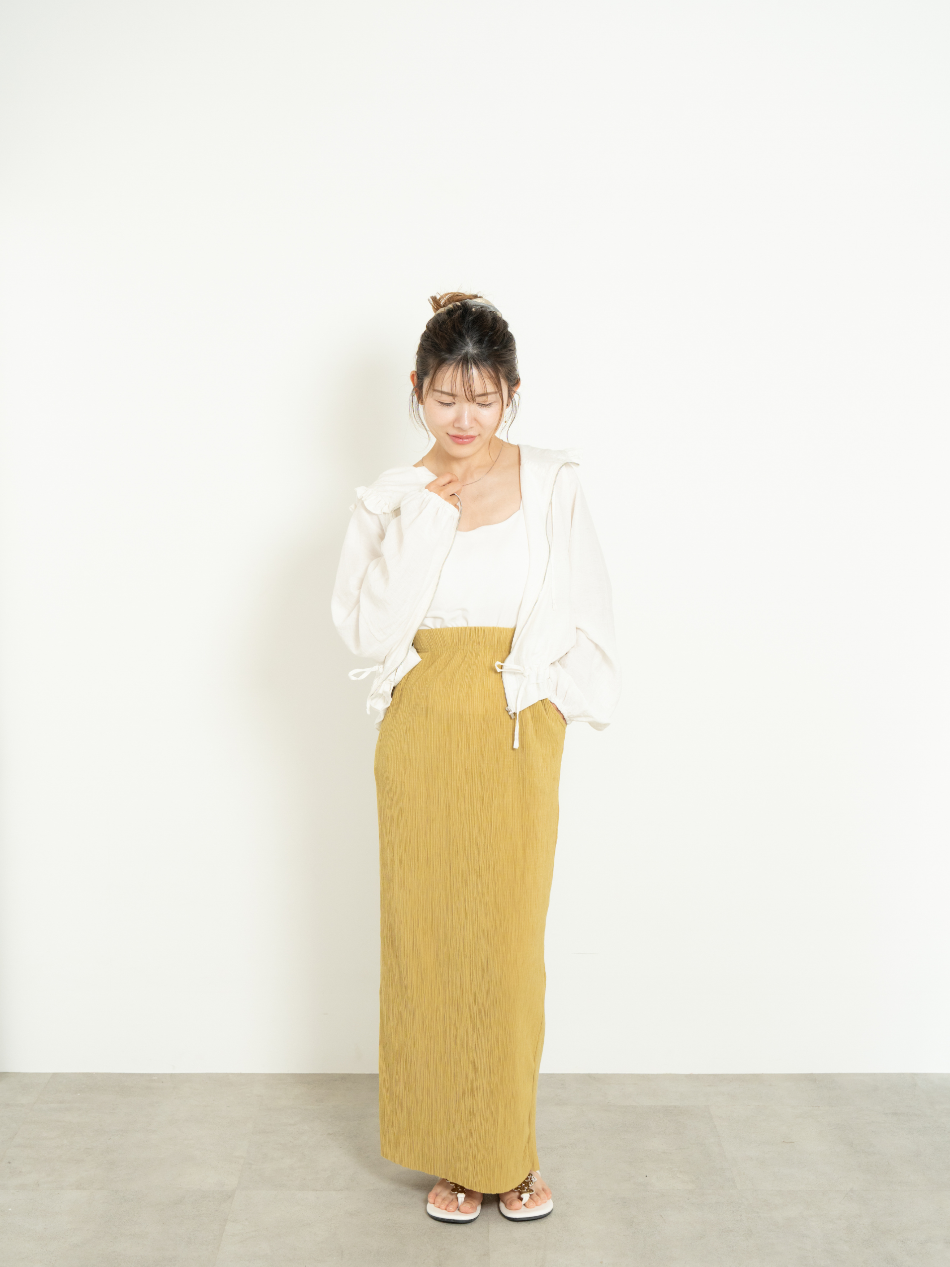 LIGHT TEXTURE PENCIL SKIRT