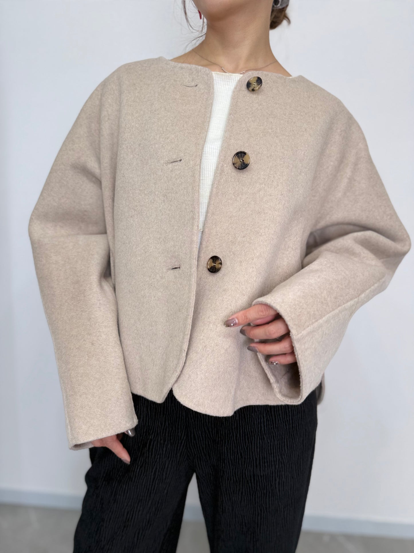 ROUND SHORT WOOL COAT