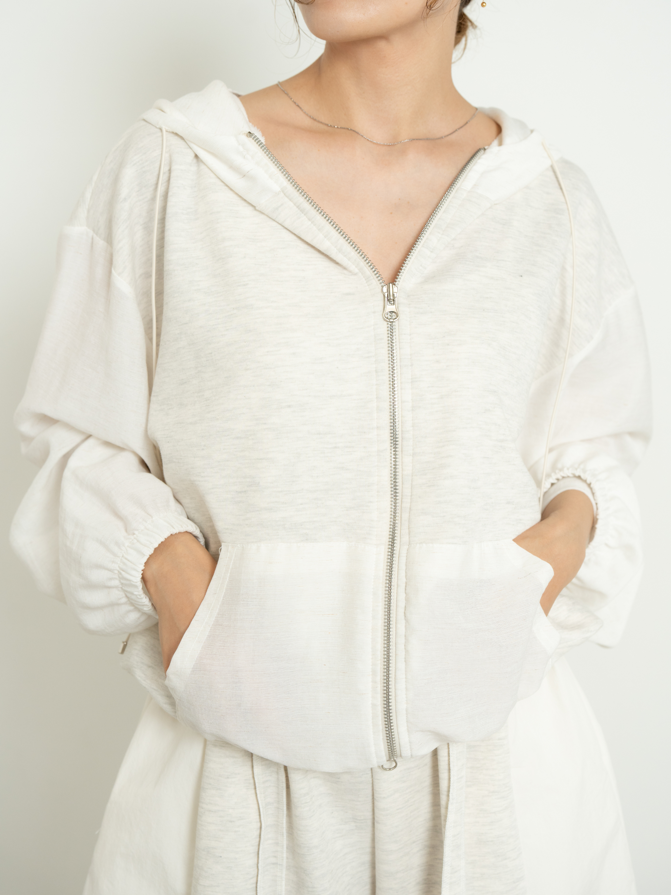 AIRY RELAX ZIP TOPS