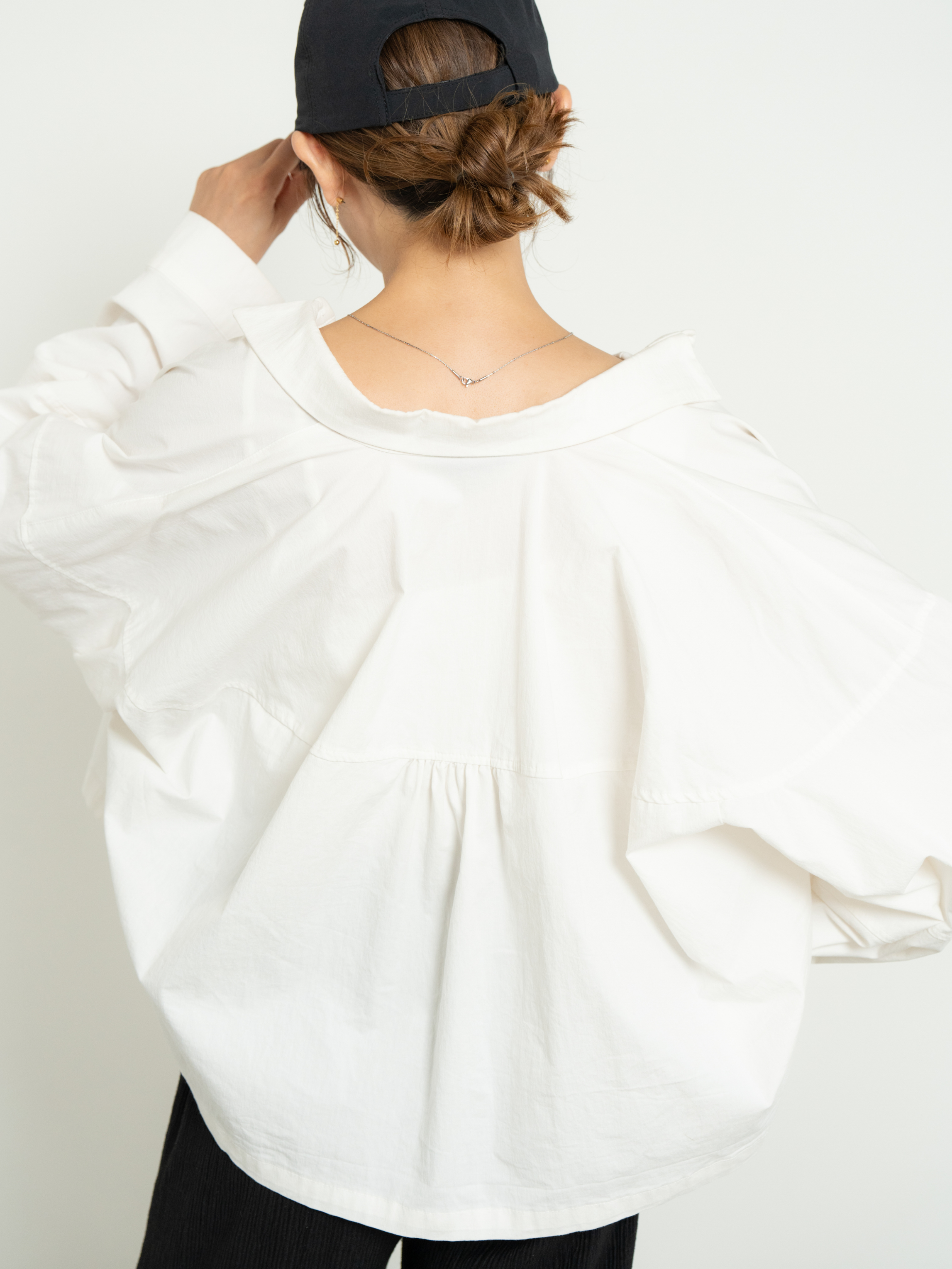 VOLUME SLEEVE SHORT SHIRT