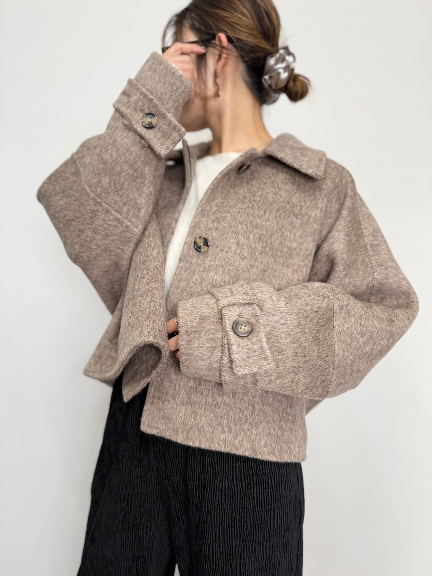 TAILORED WOOL SHORT COAT