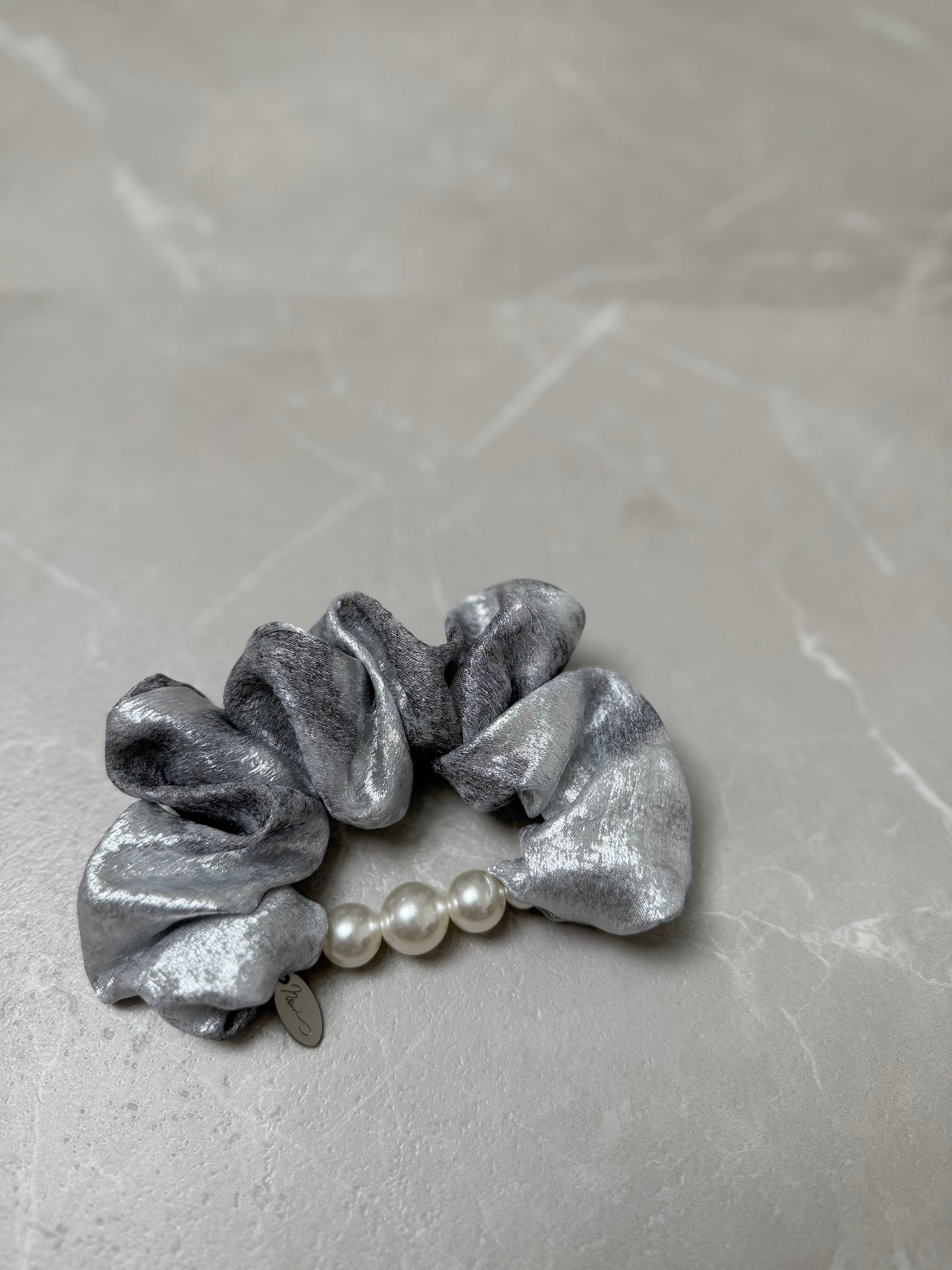 【先行販売】５連パールシュシュ