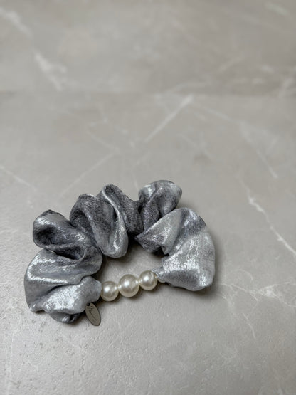 【先行販売】５連パールシュシュ