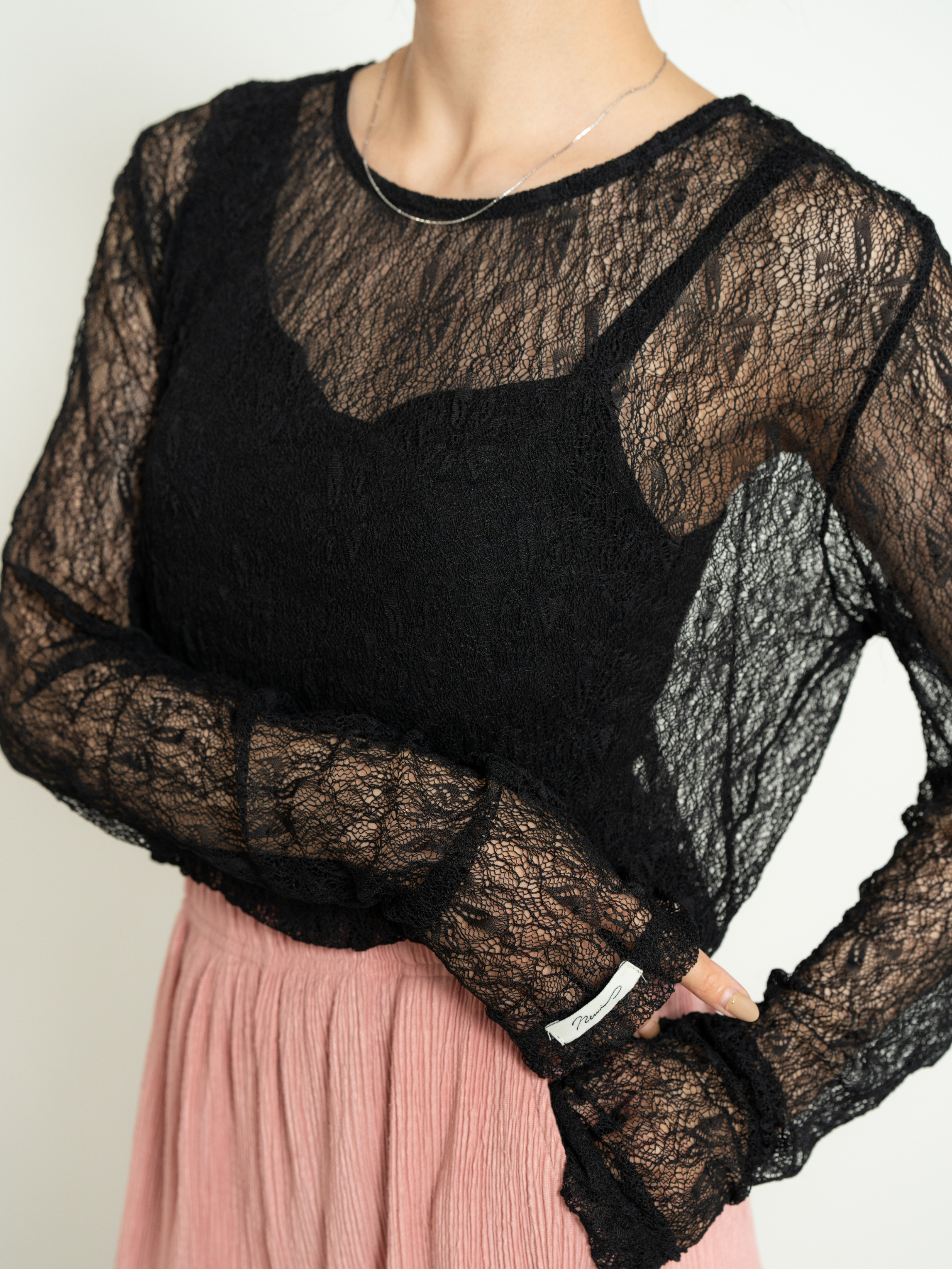 STRETCH LACE FIT TOP