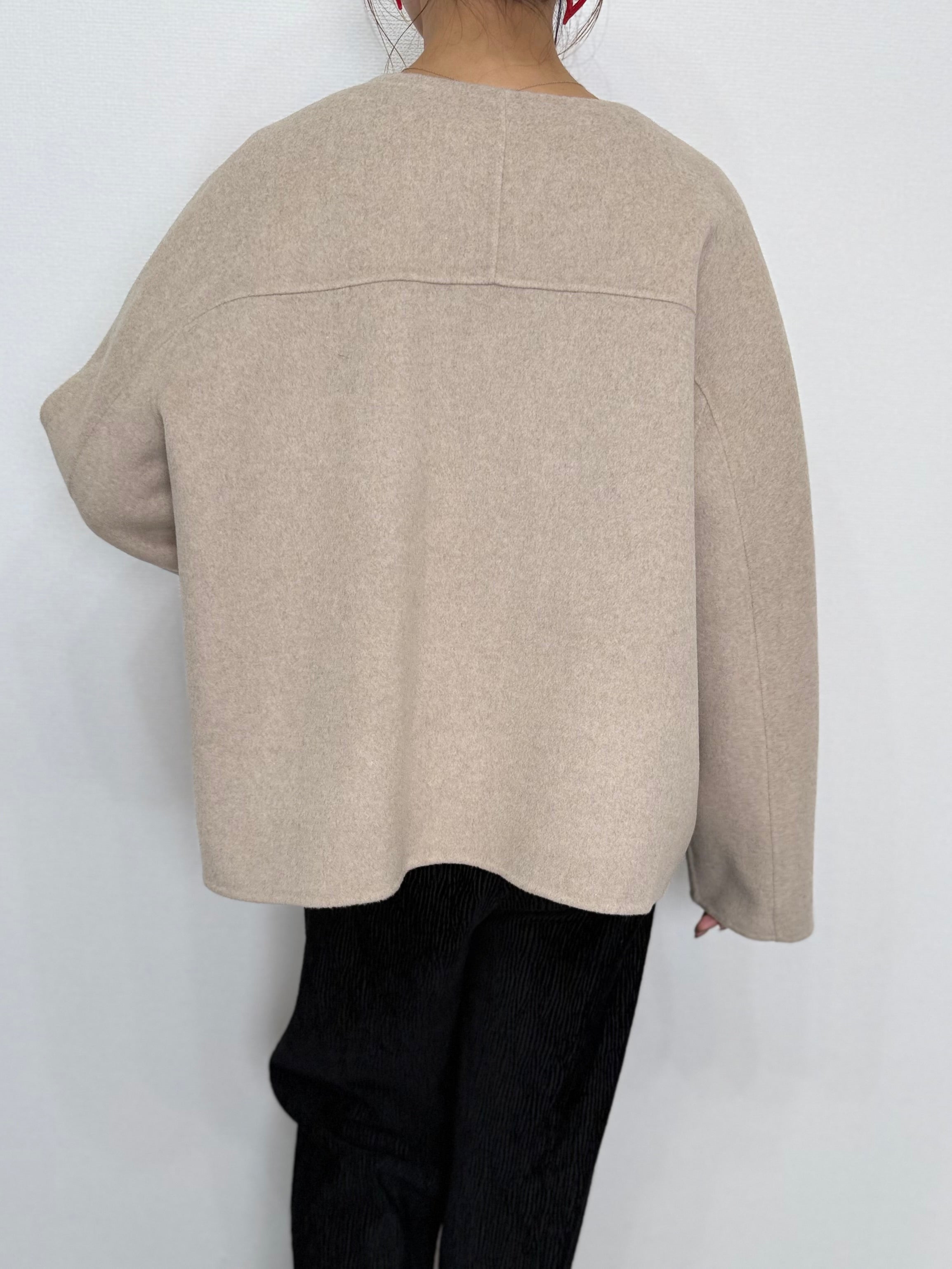 ROUND SHORT WOOL COAT