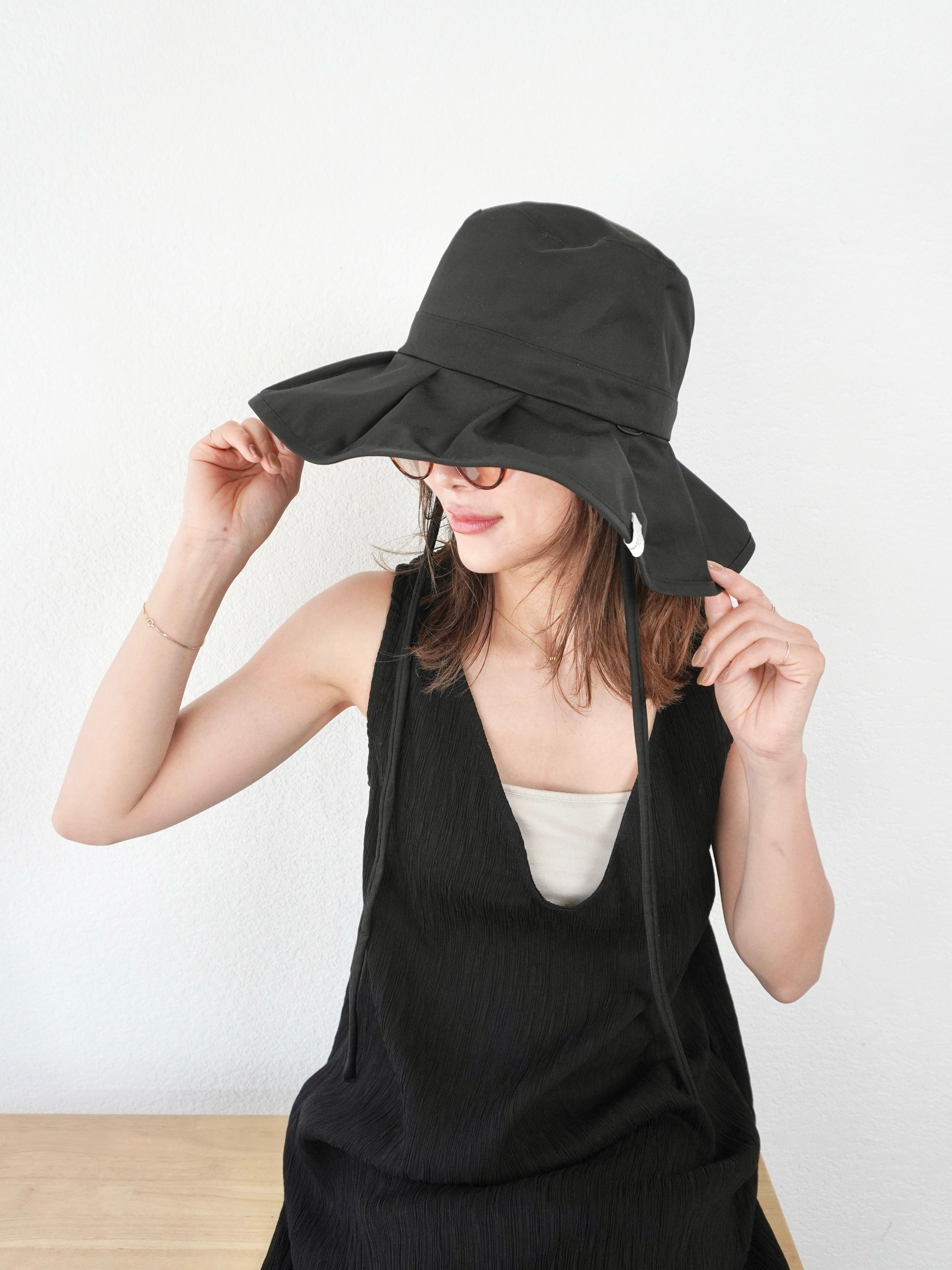 REVERSIBLE FRILL HAT