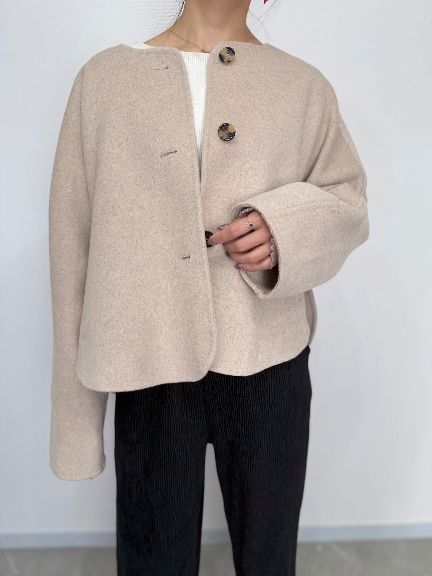 ROUND SHORT WOOL COAT