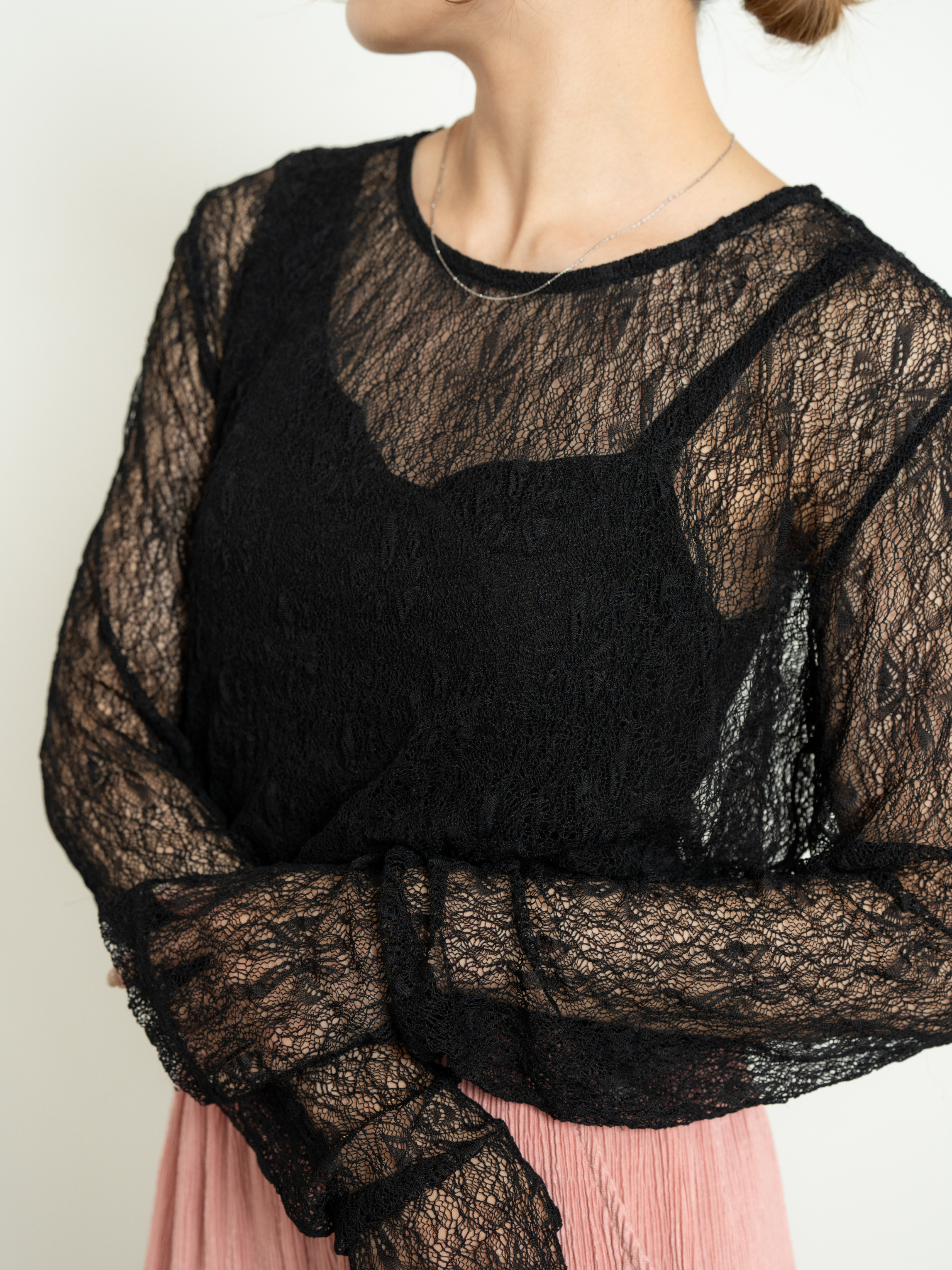 STRETCH LACE FIT TOP