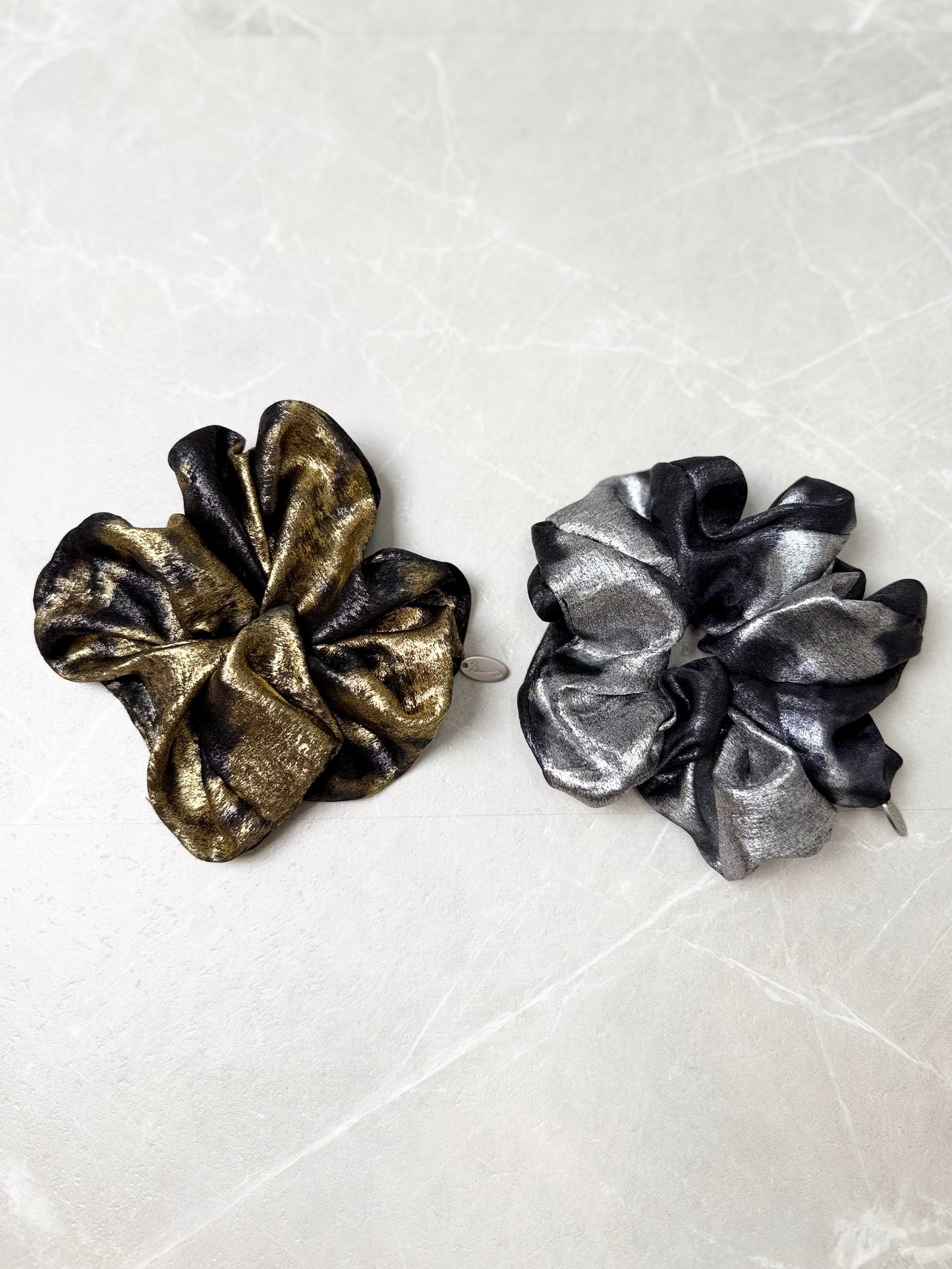 WINTER LIMITED MEDIUM SCRUNCHIE