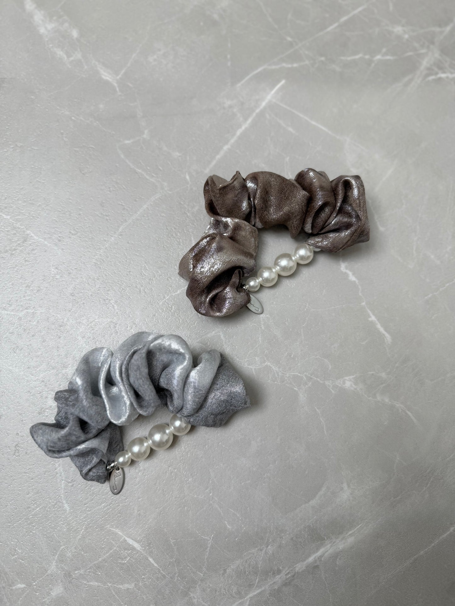 【先行販売】５連パールシュシュ