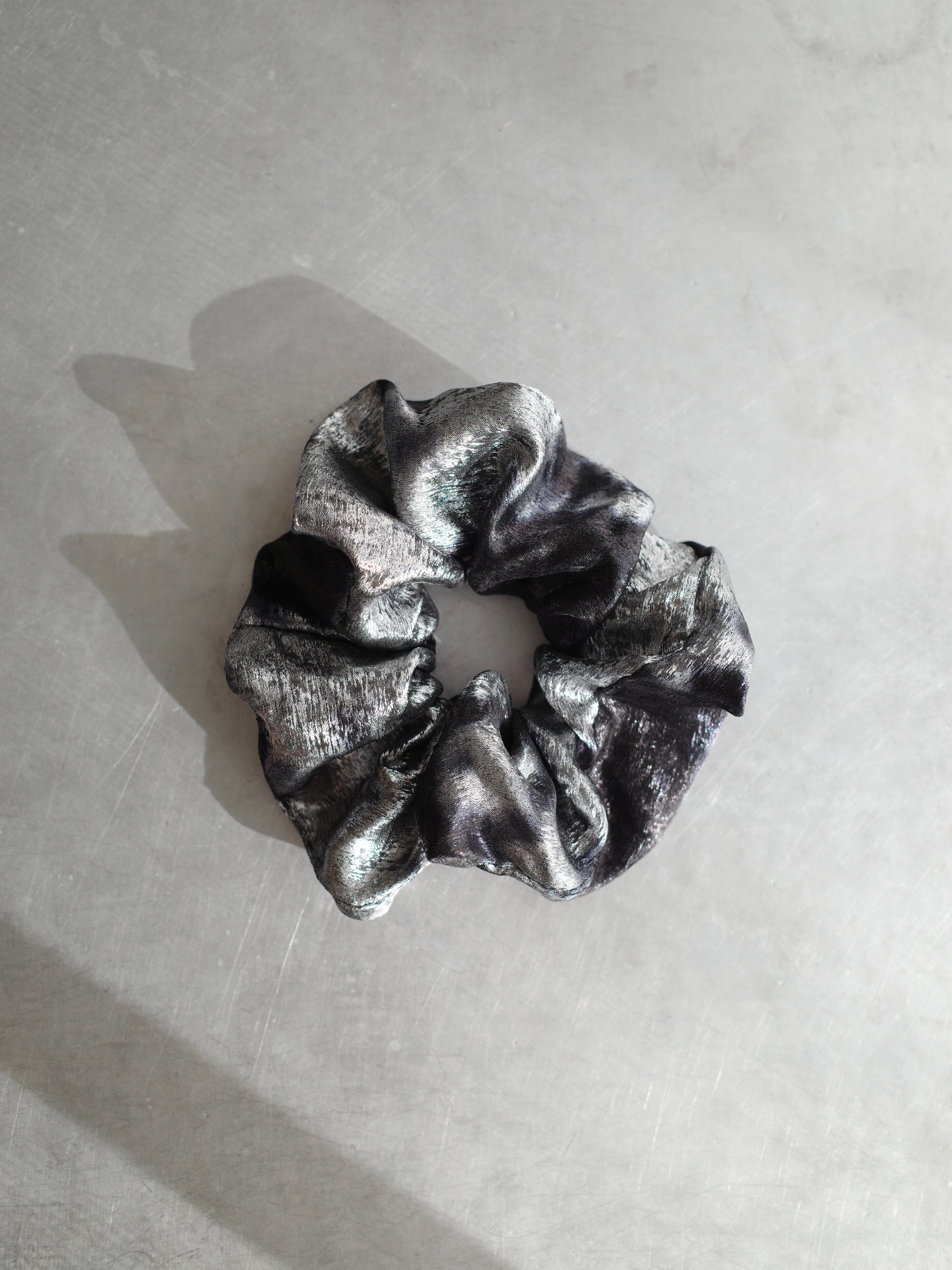 WINTER LIMITED MEDIUM SCRUNCHIE