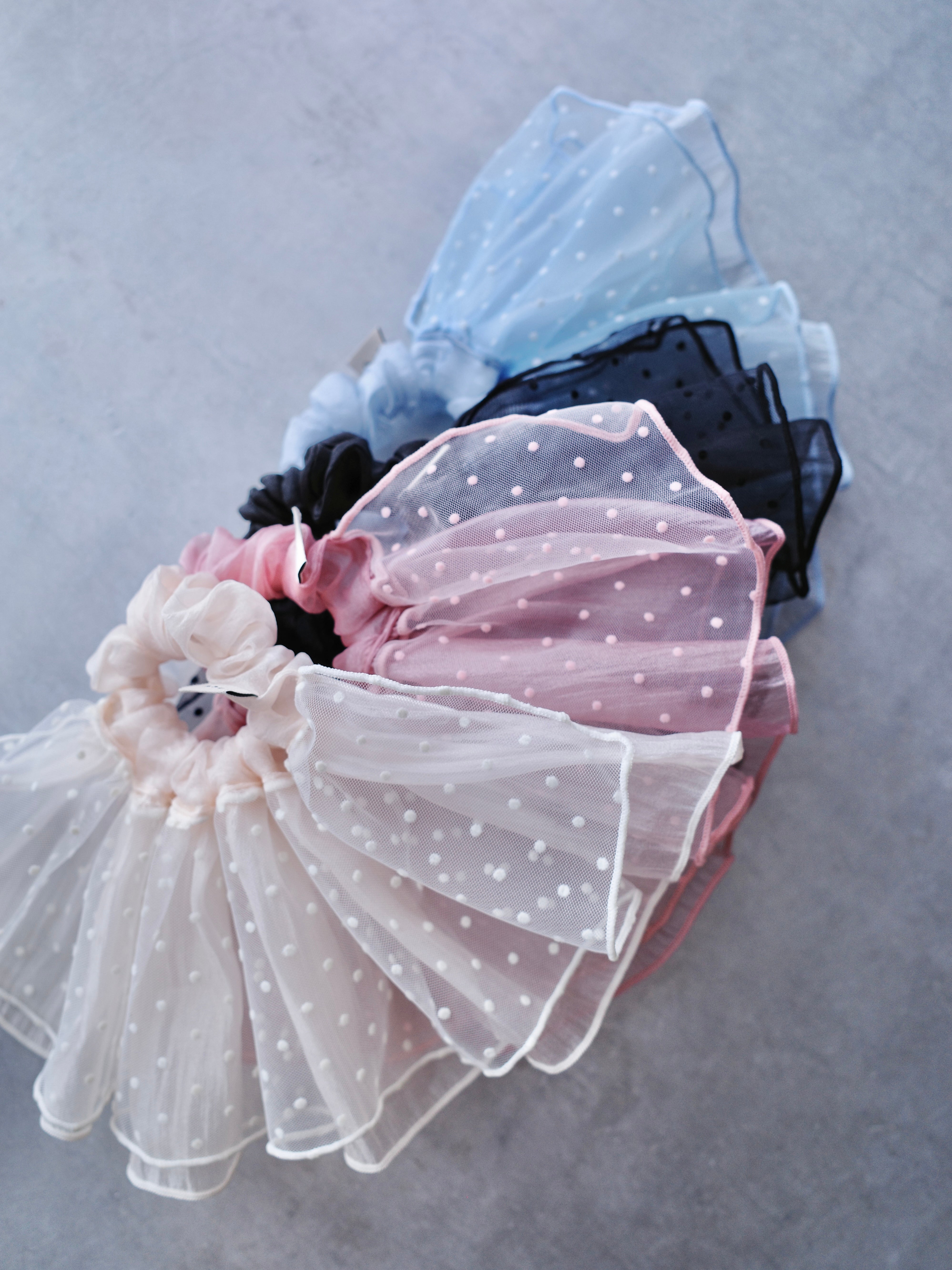 SHEER DOT SCRUNCHIE