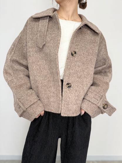 TAILORED WOOL SHORT COAT