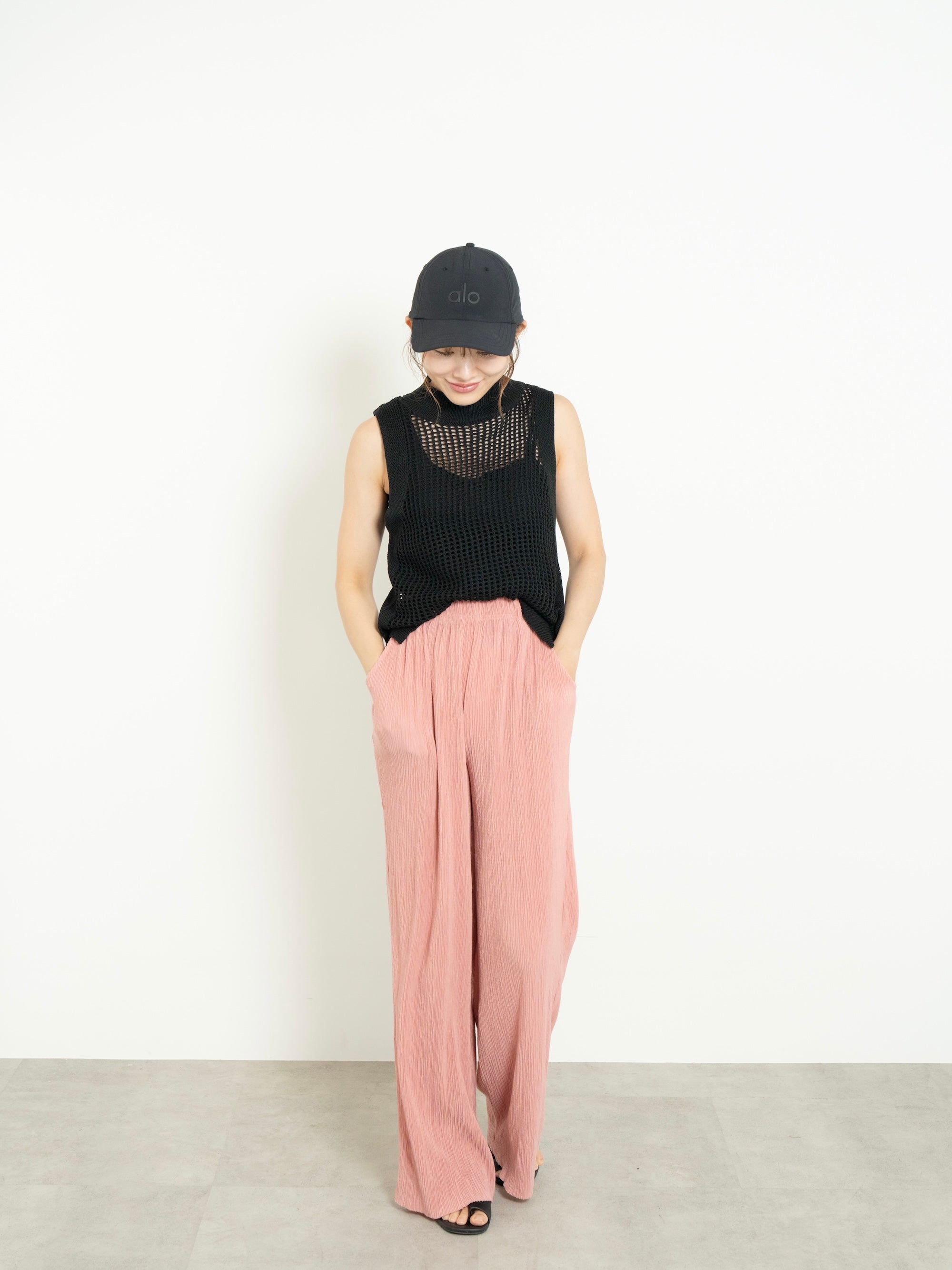 【3-SET】SOFT FIT ASYMMETRY BRA TOP + SLEEVELESS MESH KNIT TOP +  LIGHT TEXTURE STRAIGHT PANTS