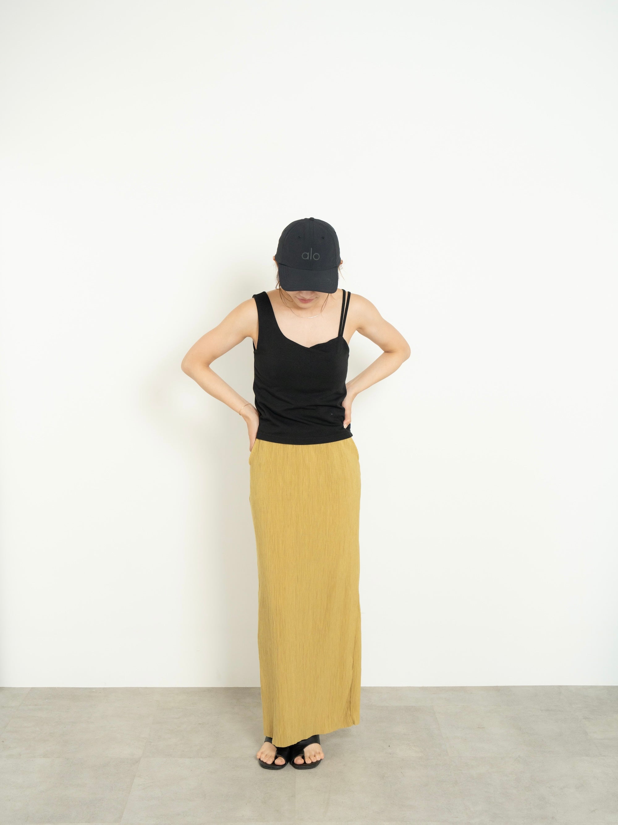 【3-SET】 SOFT FIT ASYMMETRY BRA TOP + SHIRRED SHEER TANK TOP SET + LIGHT TEXTURE PENCIL SKIRT