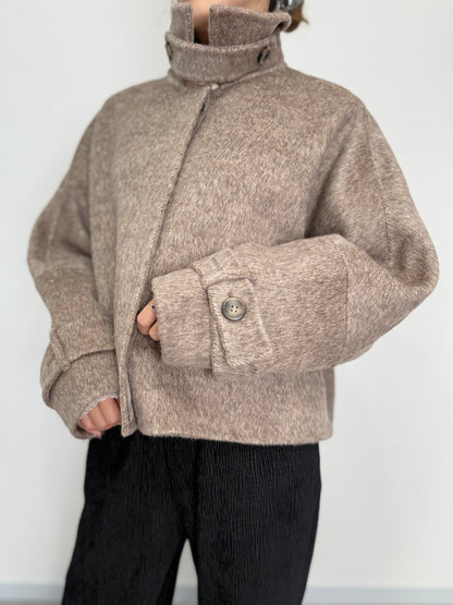 TAILORED WOOL SHORT COAT