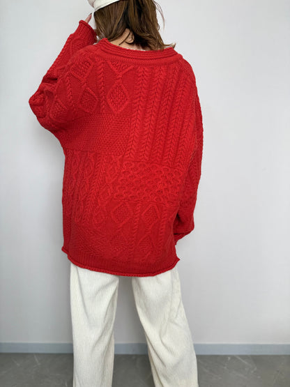 【NEW】ケーブルVネックオーバーニット