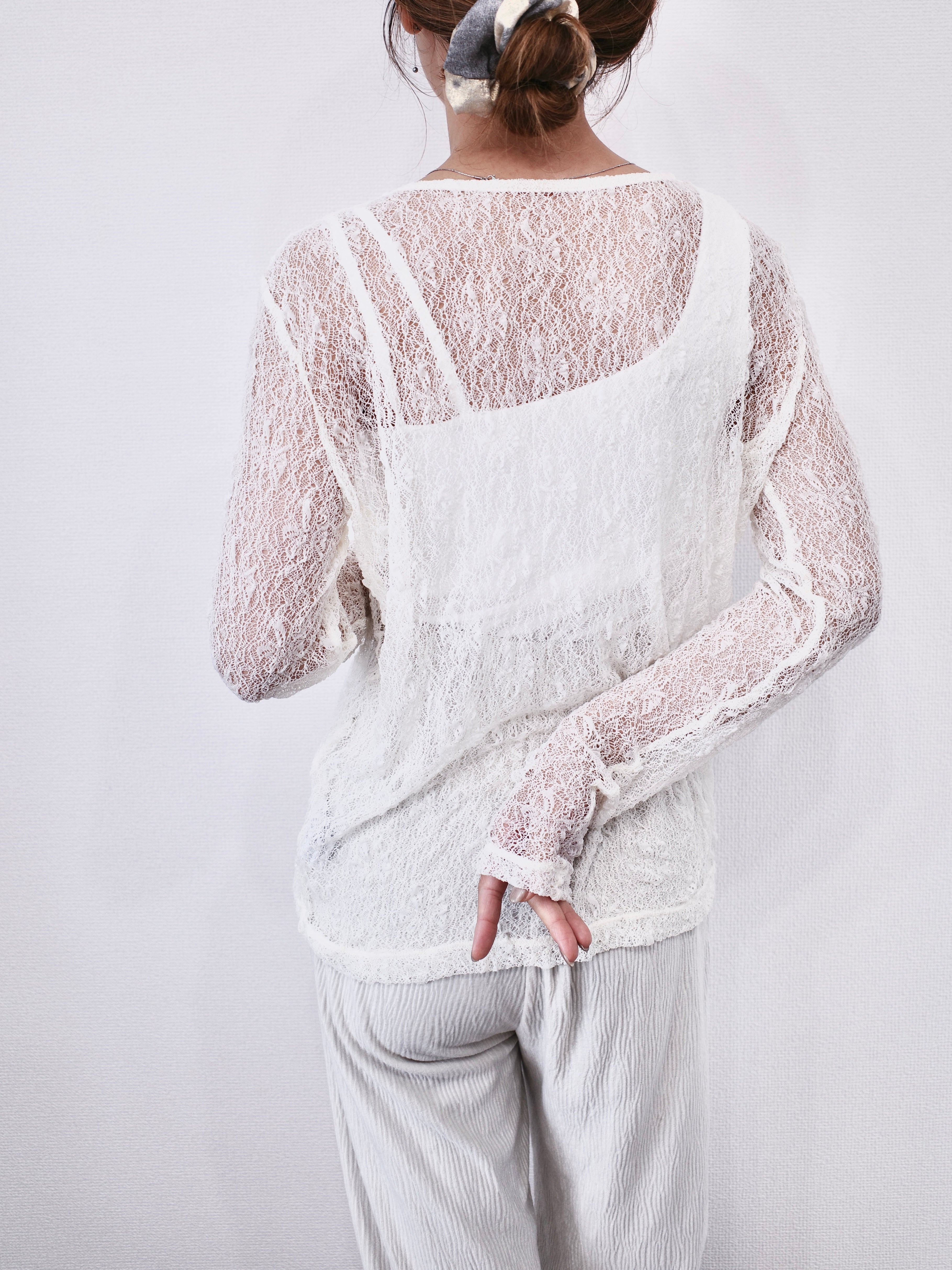 STRETCH LACE FIT TOP